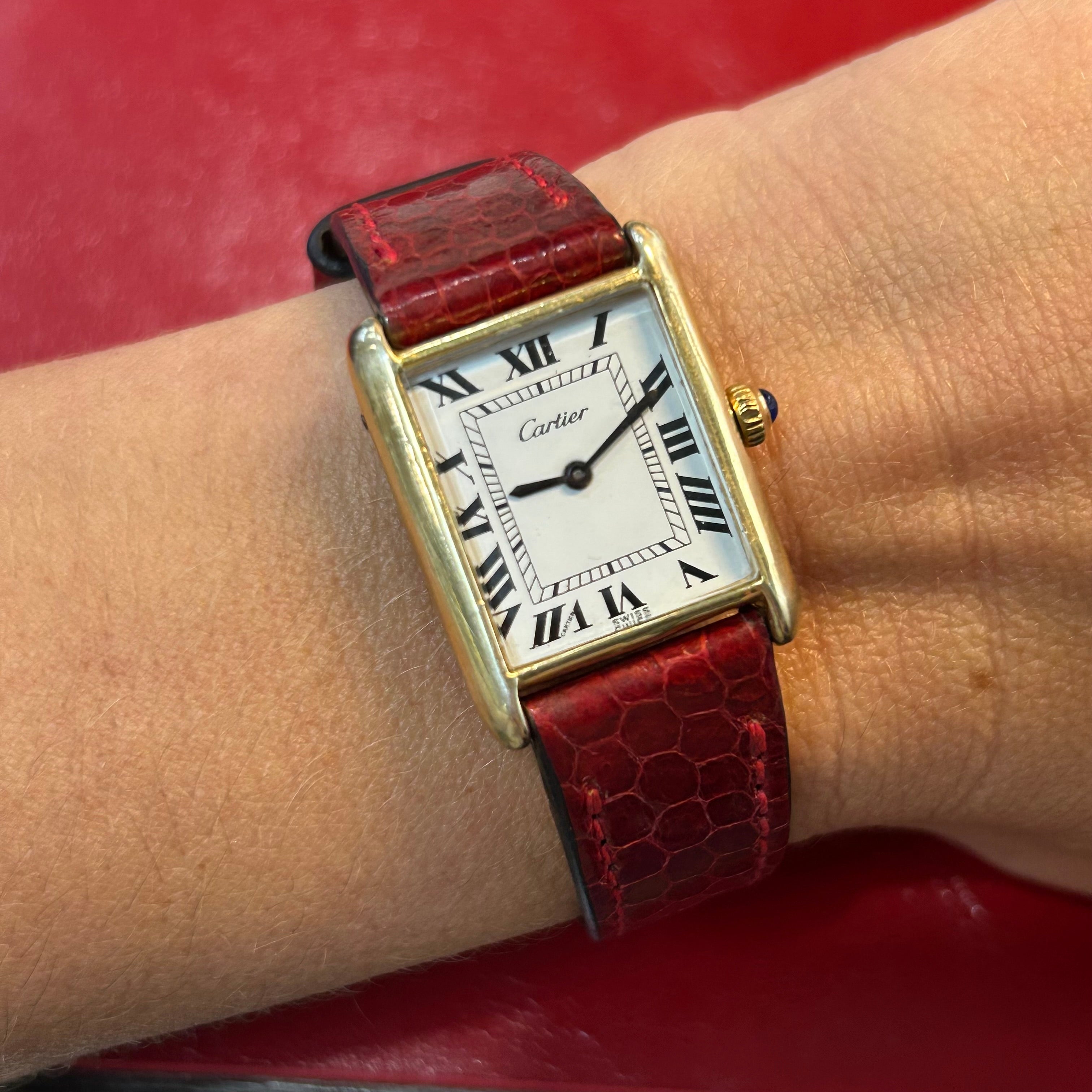 Vintage Must de Cartier Tank | 23mm | Red Leather Strap Watch