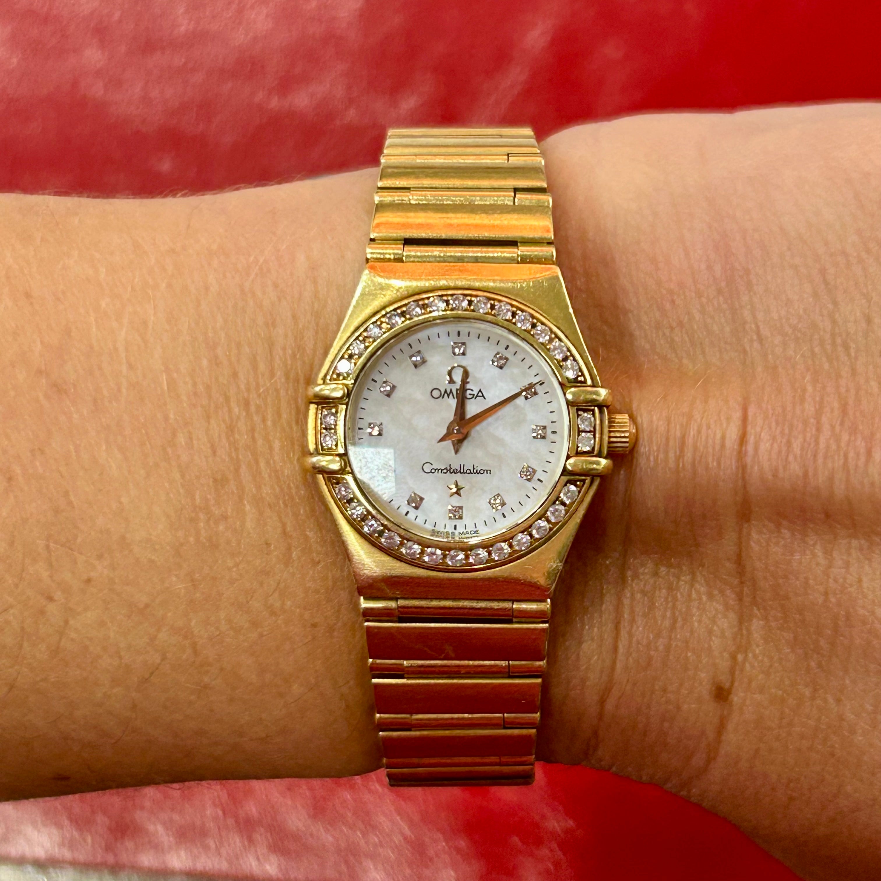 Omega Constellation Ref 1167.75.00 | 22.5mm | Diamond Bezel | 18k Yellow Gold | Complete Set |