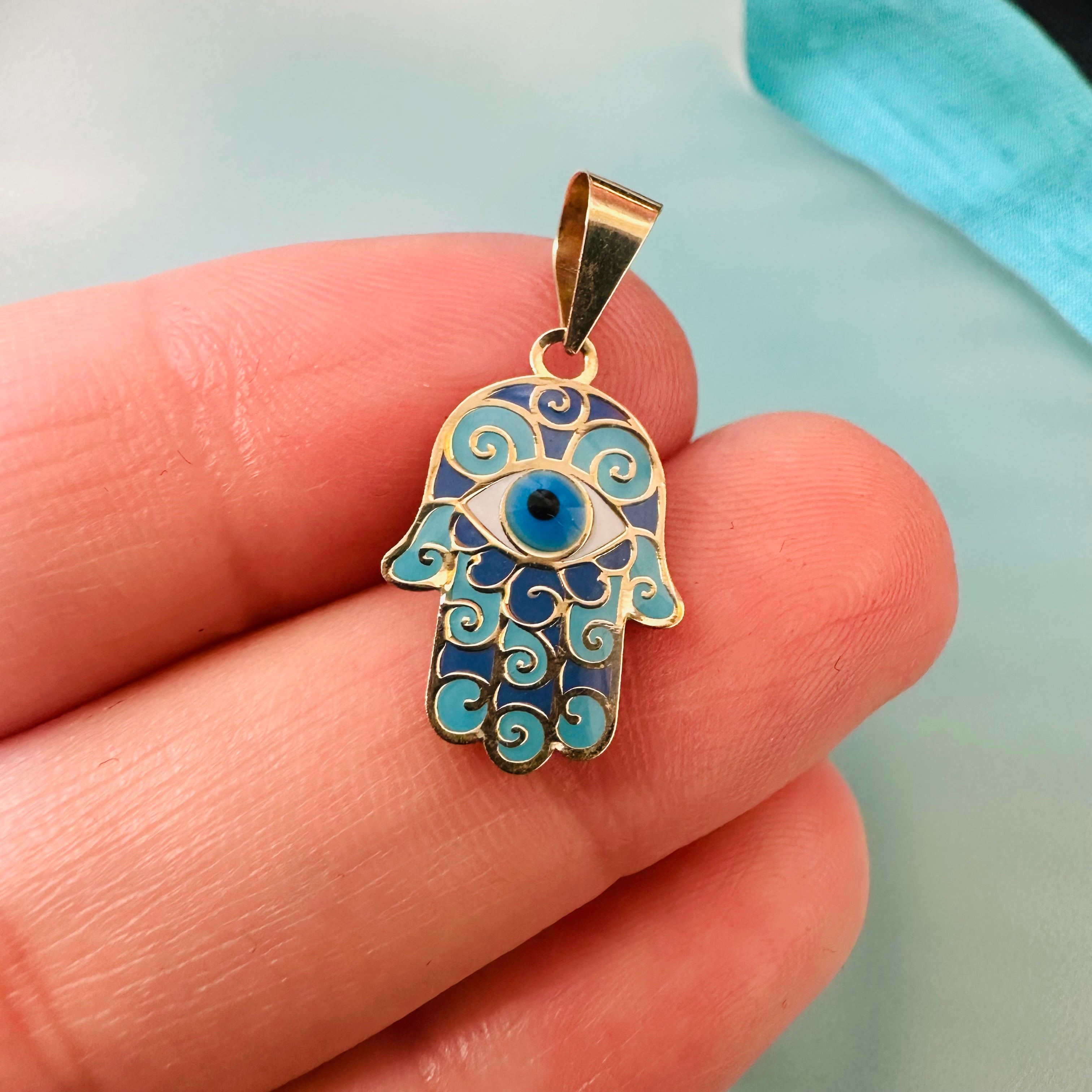 14K Yellow Gold Hamsa With Evil eye With Blue Enamel