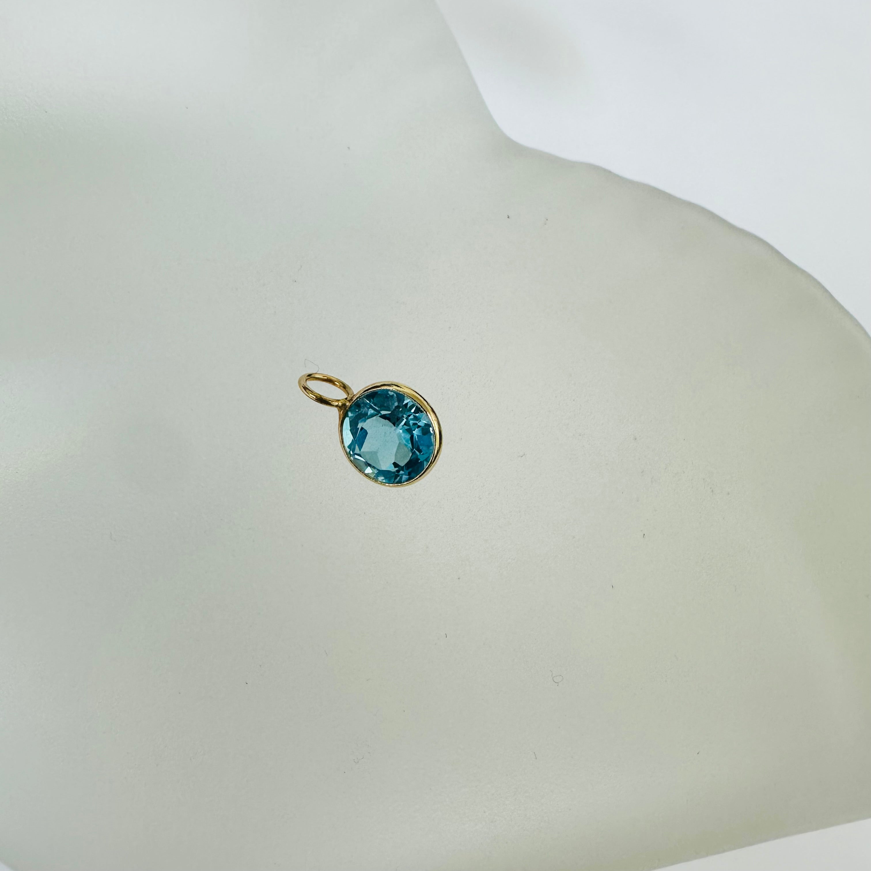 Blue Topaz 14K Yellow Gold Charm Pendant Round Shape