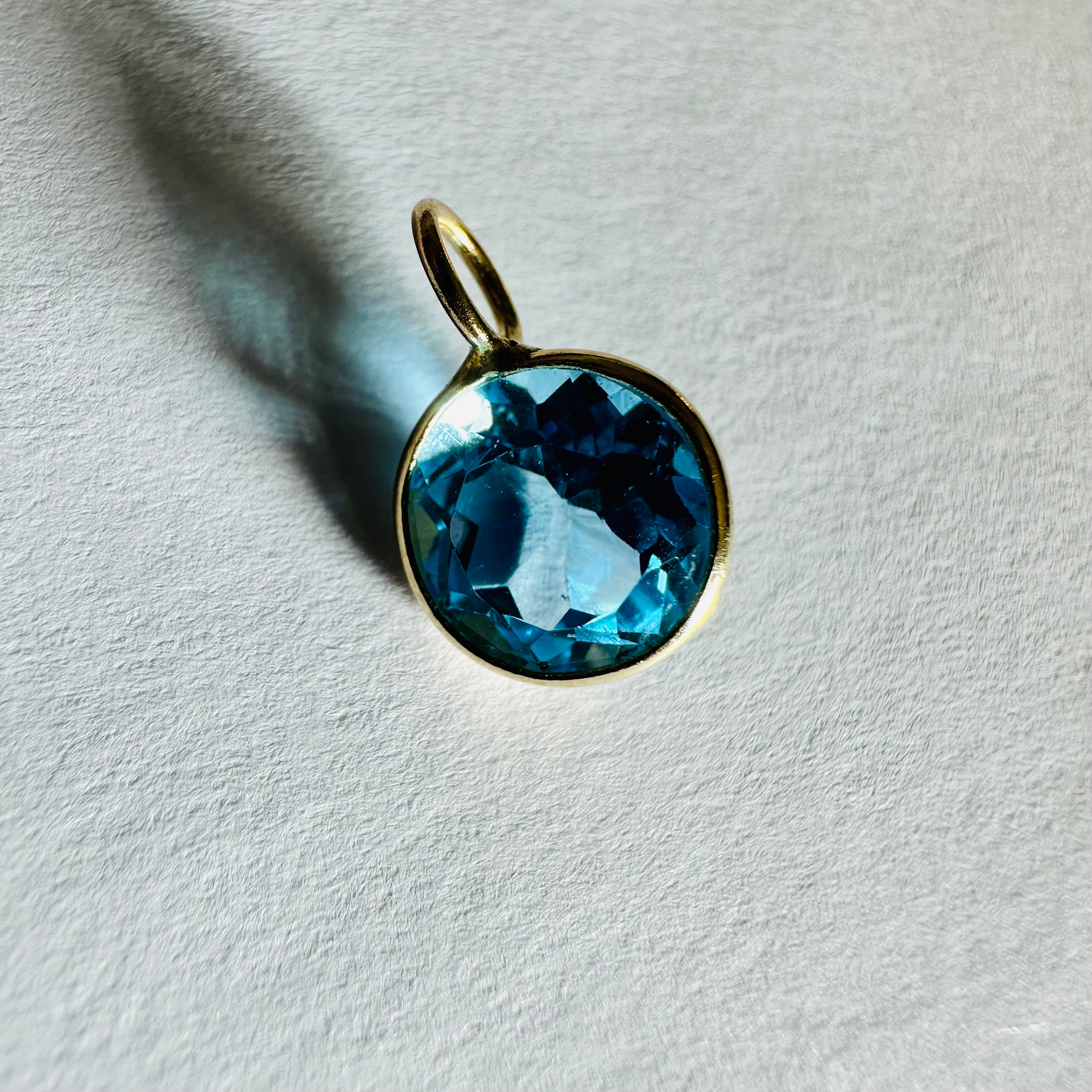 Blue Topaz 14K Yellow Gold Charm Pendant Round Shape