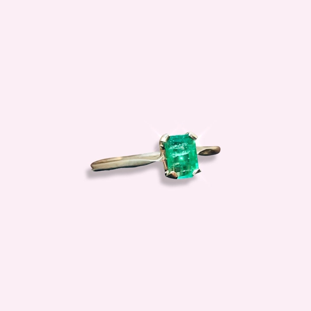 Solitaire Colombian Emerald 14K White Gold Ring Size 6