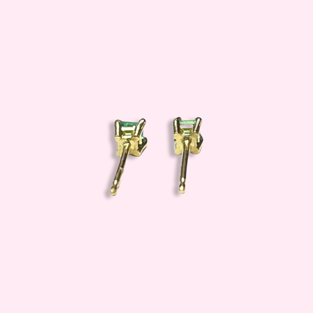 14K Yellow Gold .20CTW Emerald Stud Earrings Pushbacks