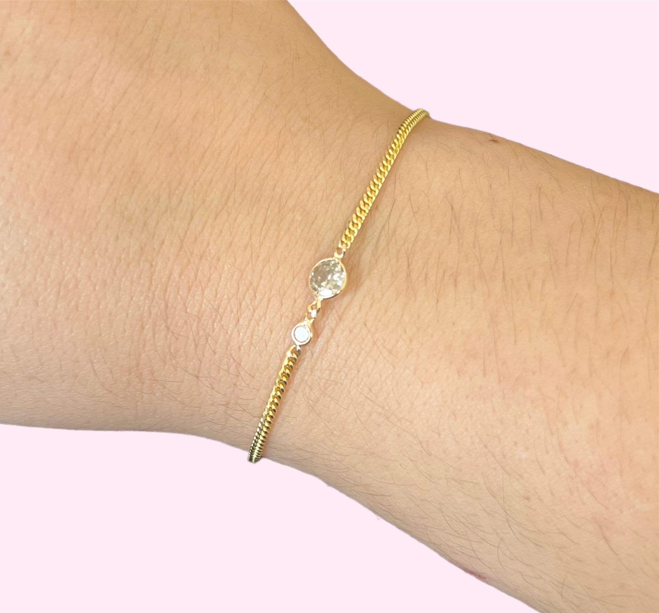 14K in Solid Yellow Gold Diamond Solitaire Bracelet 6.75"