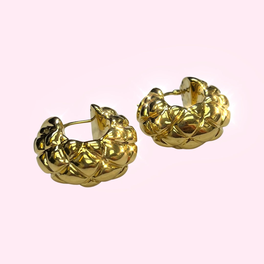 10K Yellow Gold 1-1/8" Quilted Hoop Earrings