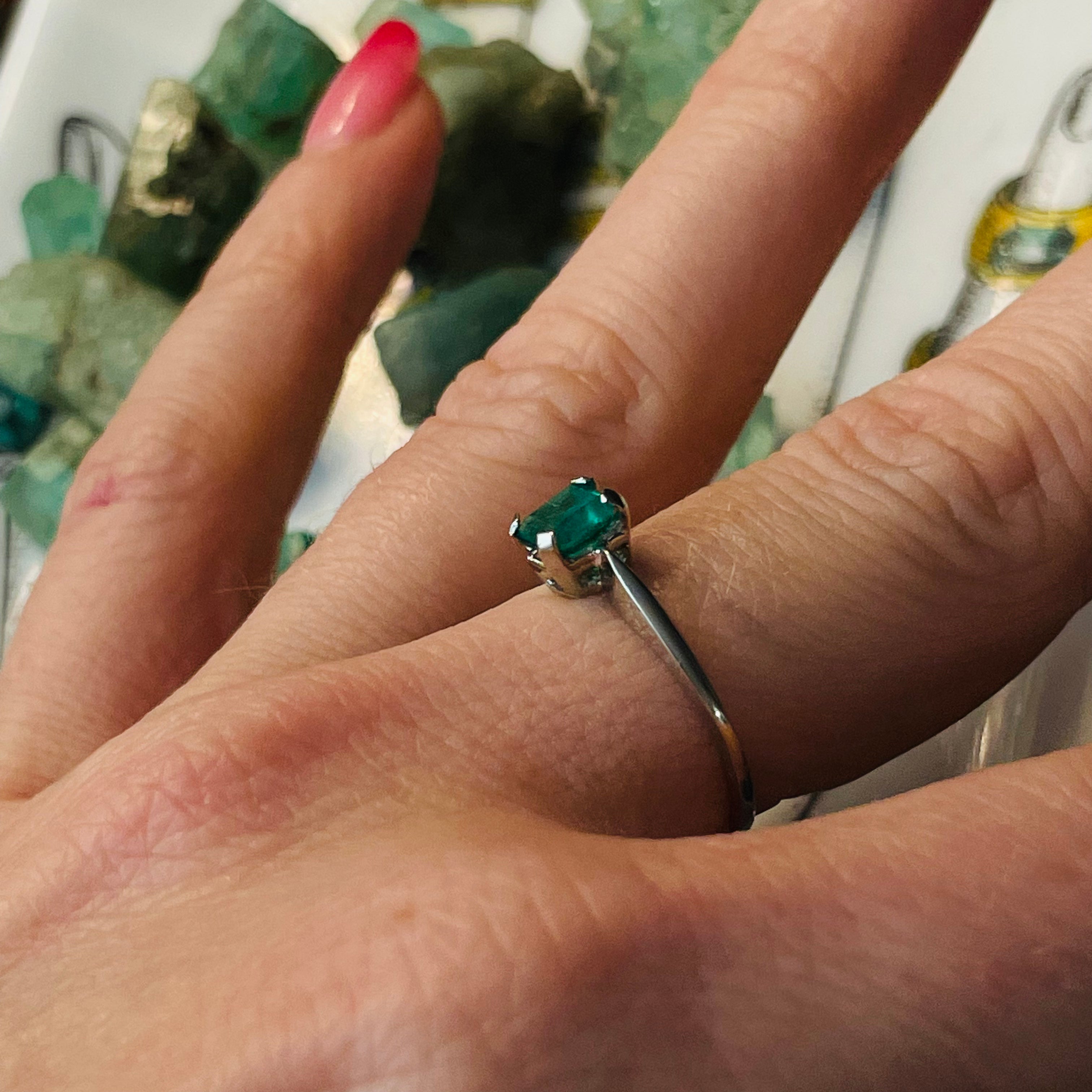 Solitaire Colombian Emerald 14K White Gold Ring Size 6