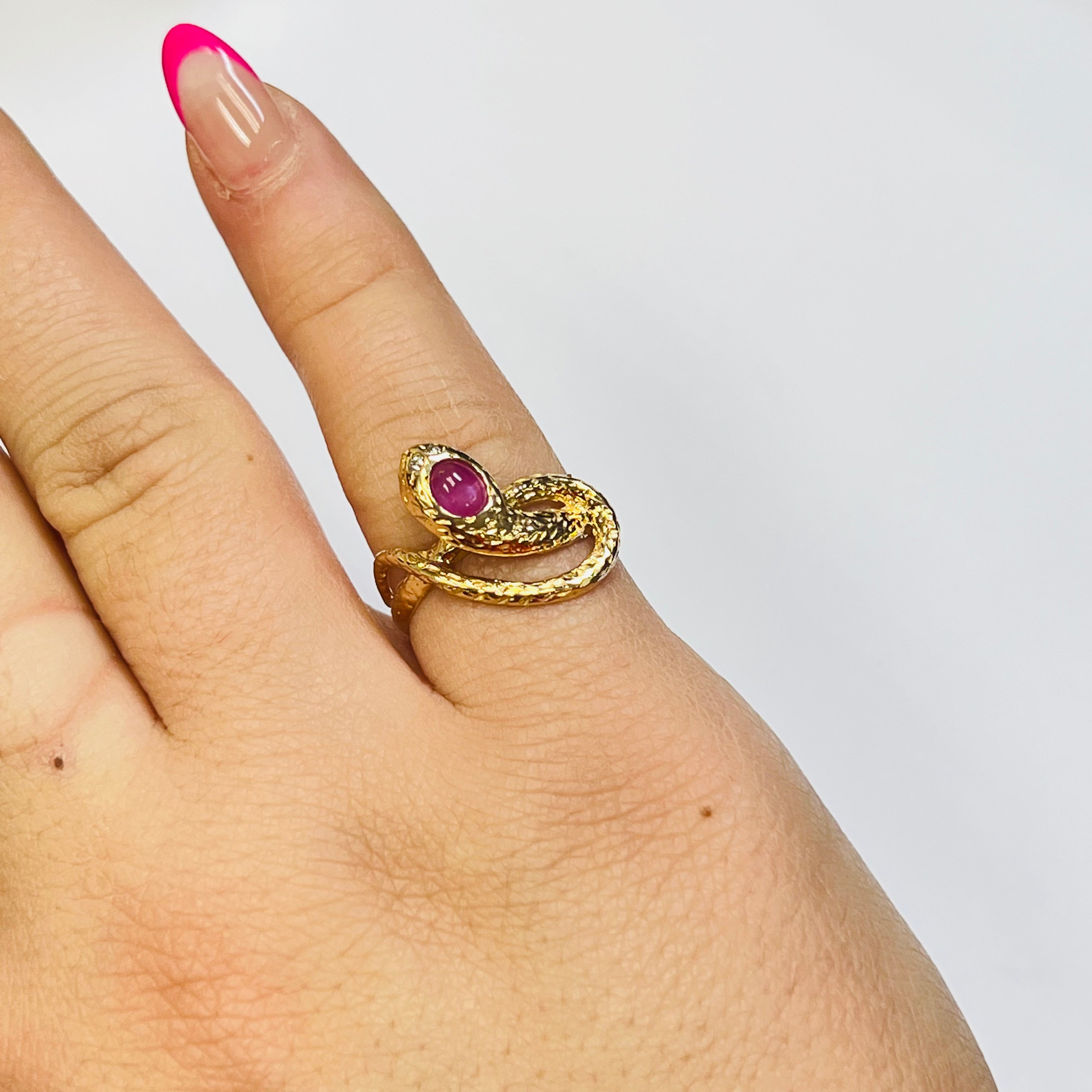 Gorgeous 14K Yellow Gold Sapphire Snake Ring Size 8.5