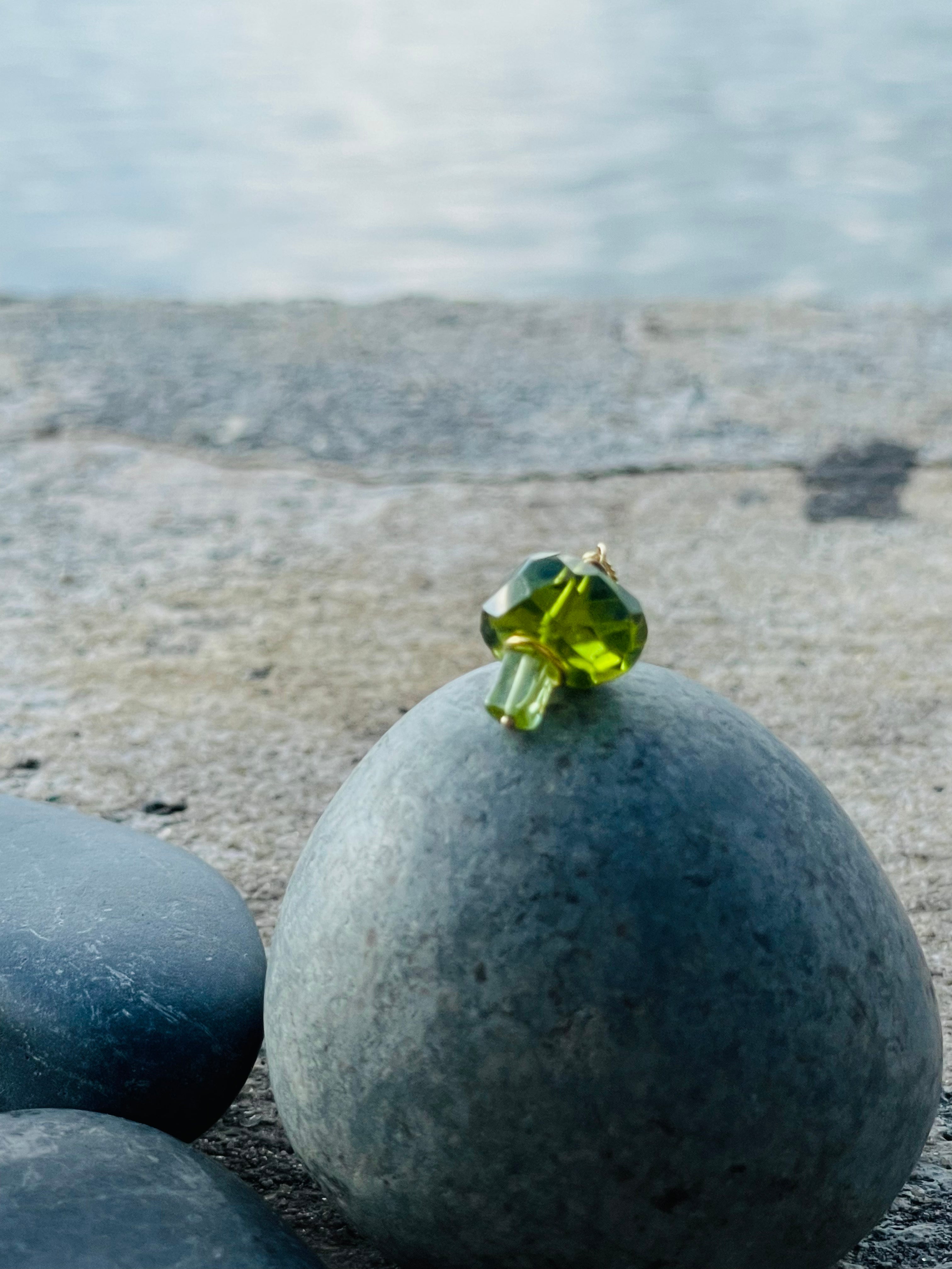 Brilliant Peridot Mushroom 14K Yellow Gold Pendant Charm