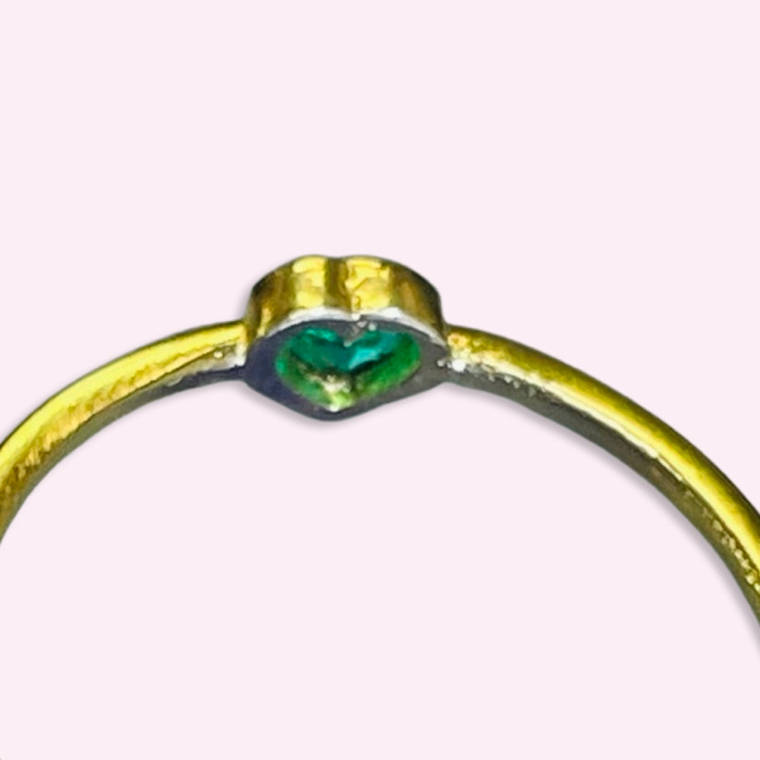 14KT Yellow Gold Natural Emerald Heart Ring, sz 7.5