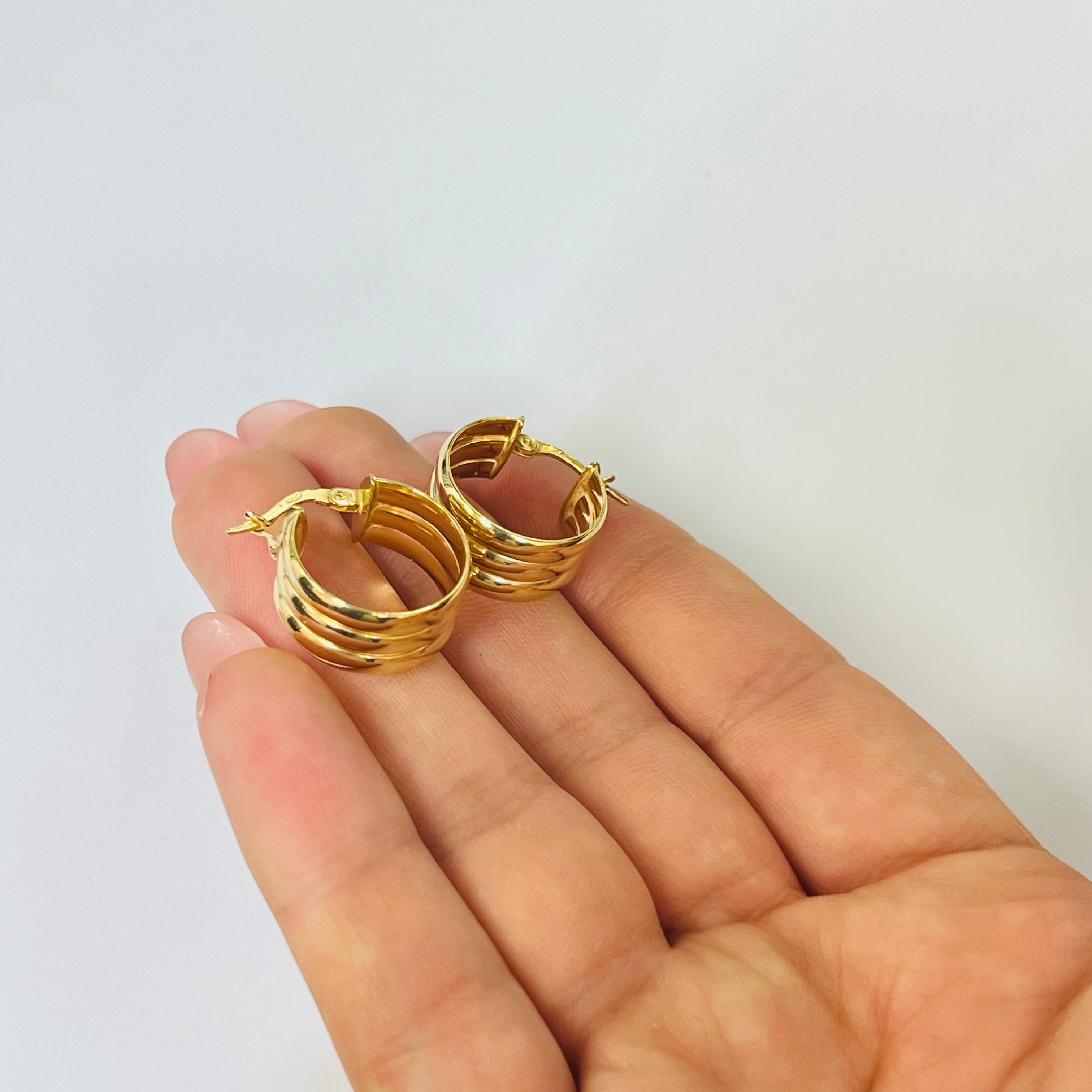 14K Yellow Gold Hoop Tubing Earrings