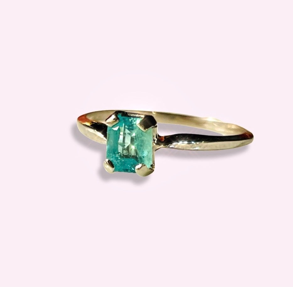 Solitaire Colombian Emerald 14K White Gold Ring Size 6