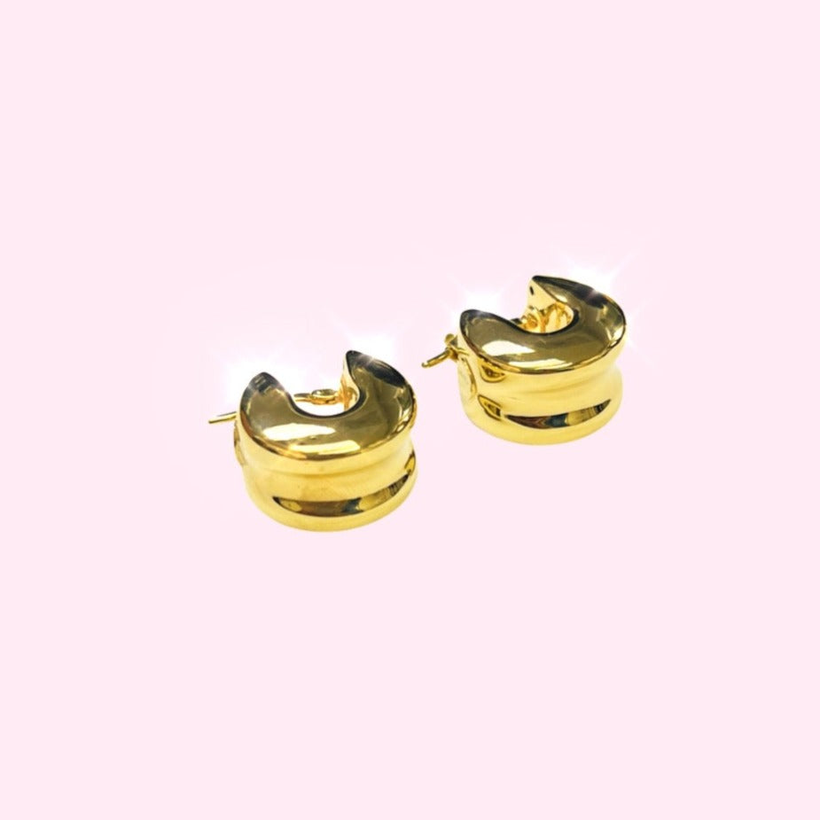10K Yellow 5/8" x 10mm Gold Puffy Huggie Curved Hoop Earrings