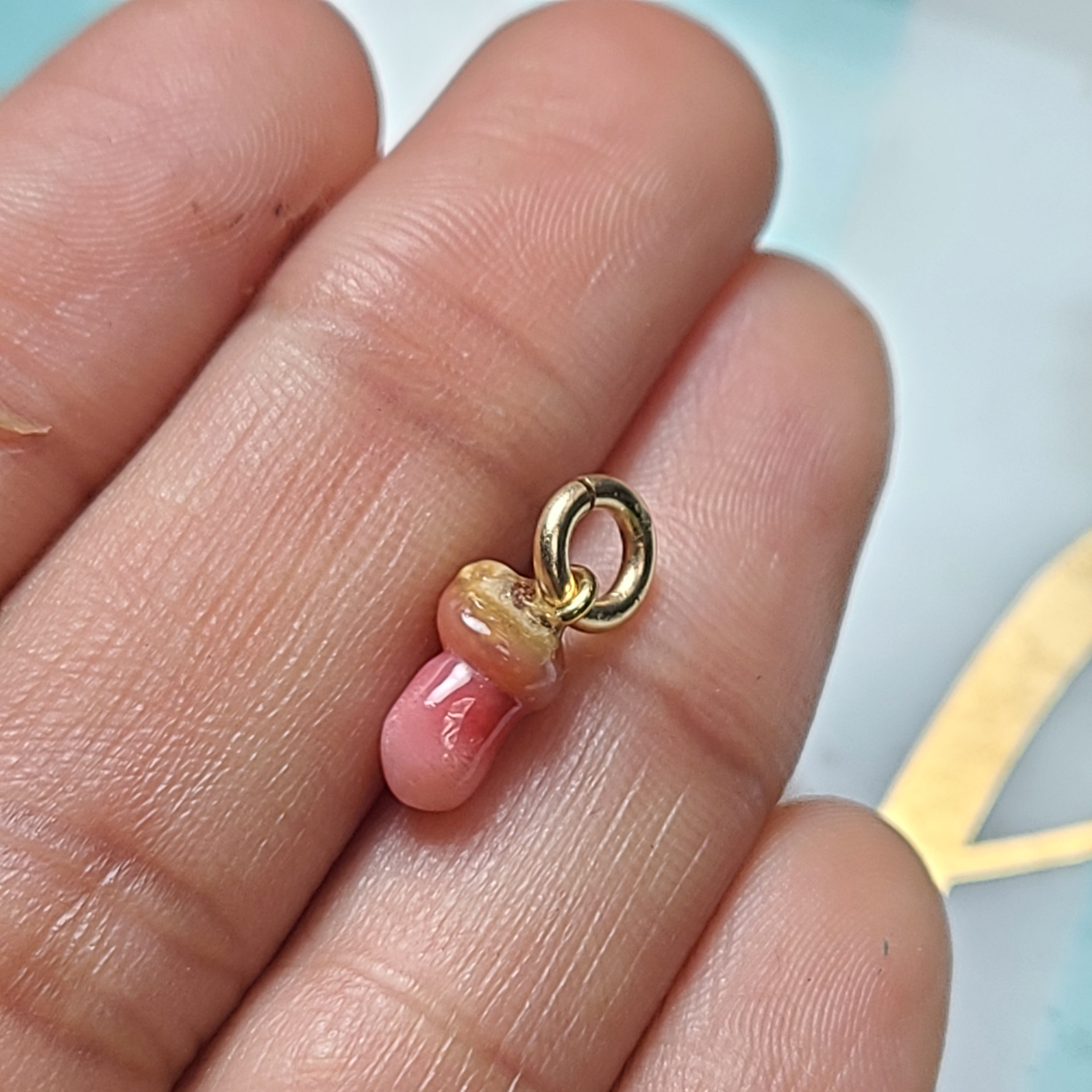 14K Yellow Gold Unique Soft Pink Textured Conch Pearl Pendant Charm