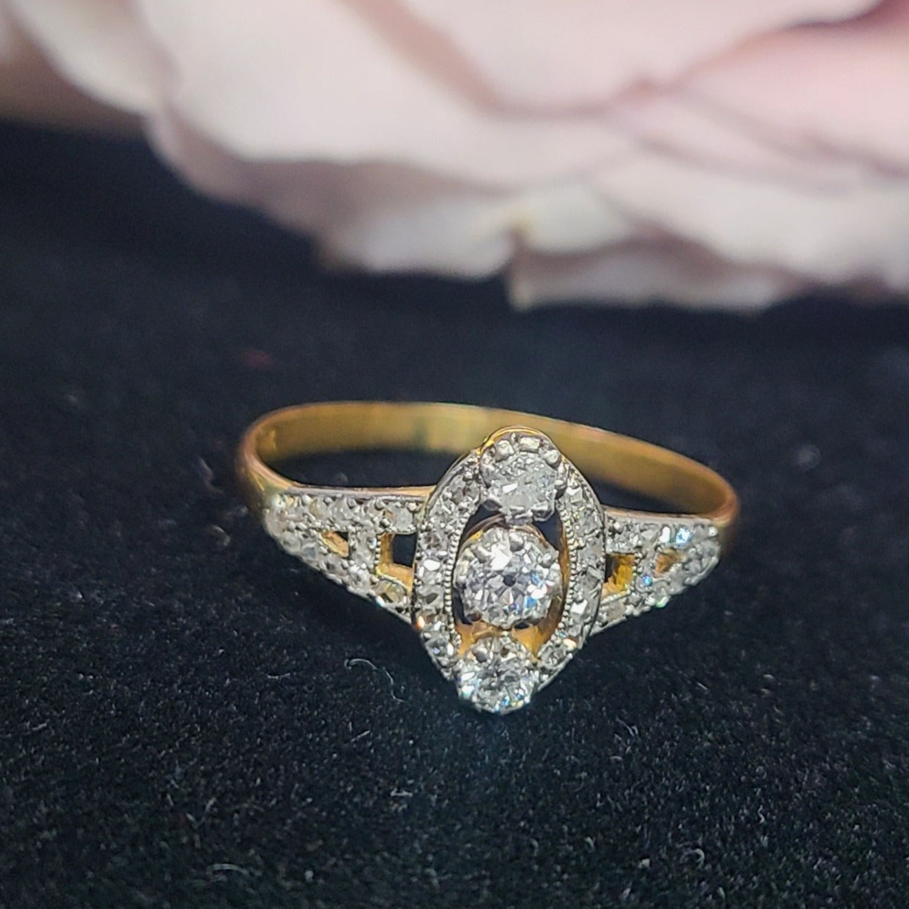 14K Yellow Gold Antique Diamond Ring Size 8.5