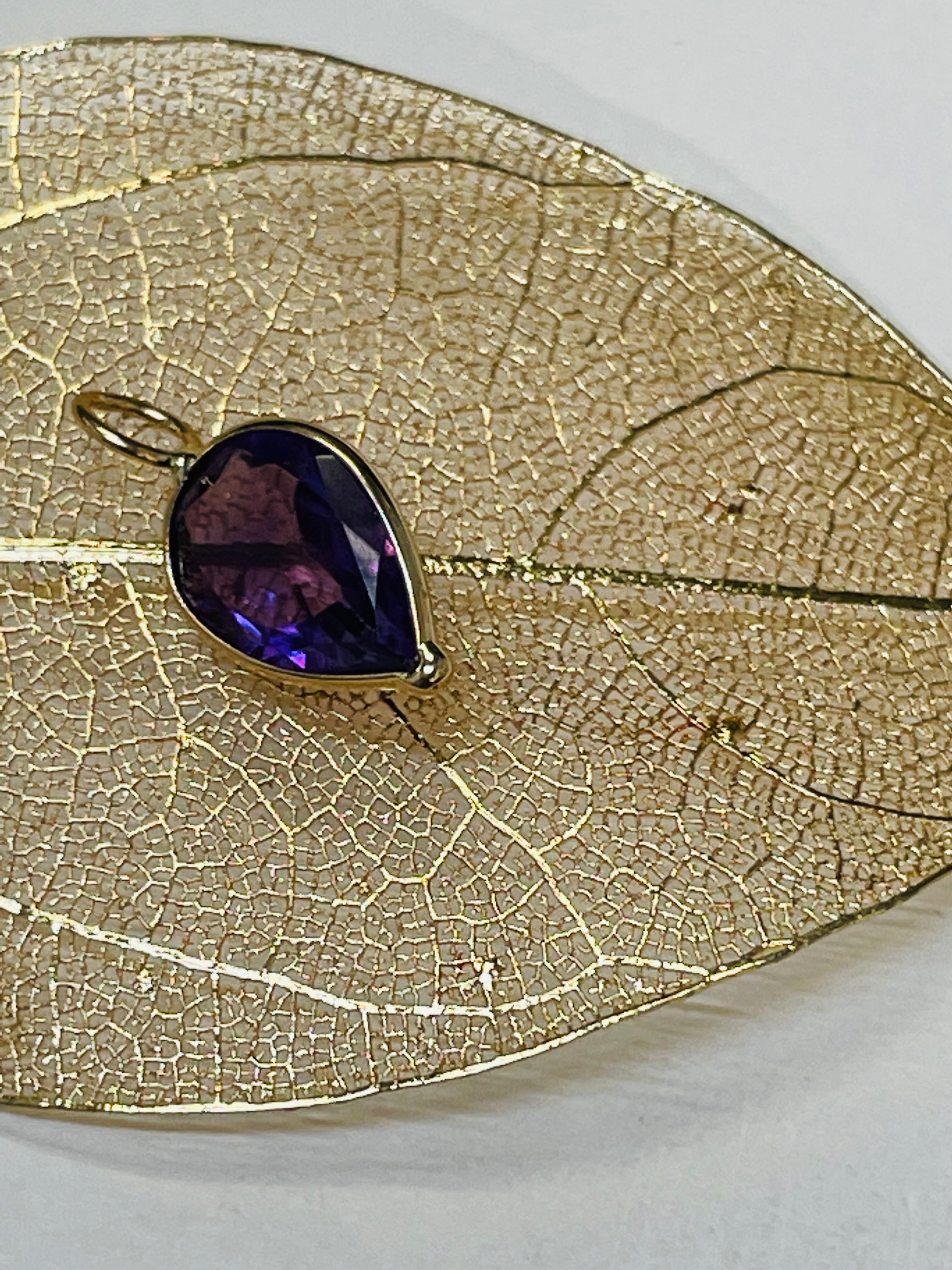 1.7CT Vivid Purple Amethyst Pear 14K Yellow Gold Pendant Charm 15x8mm
