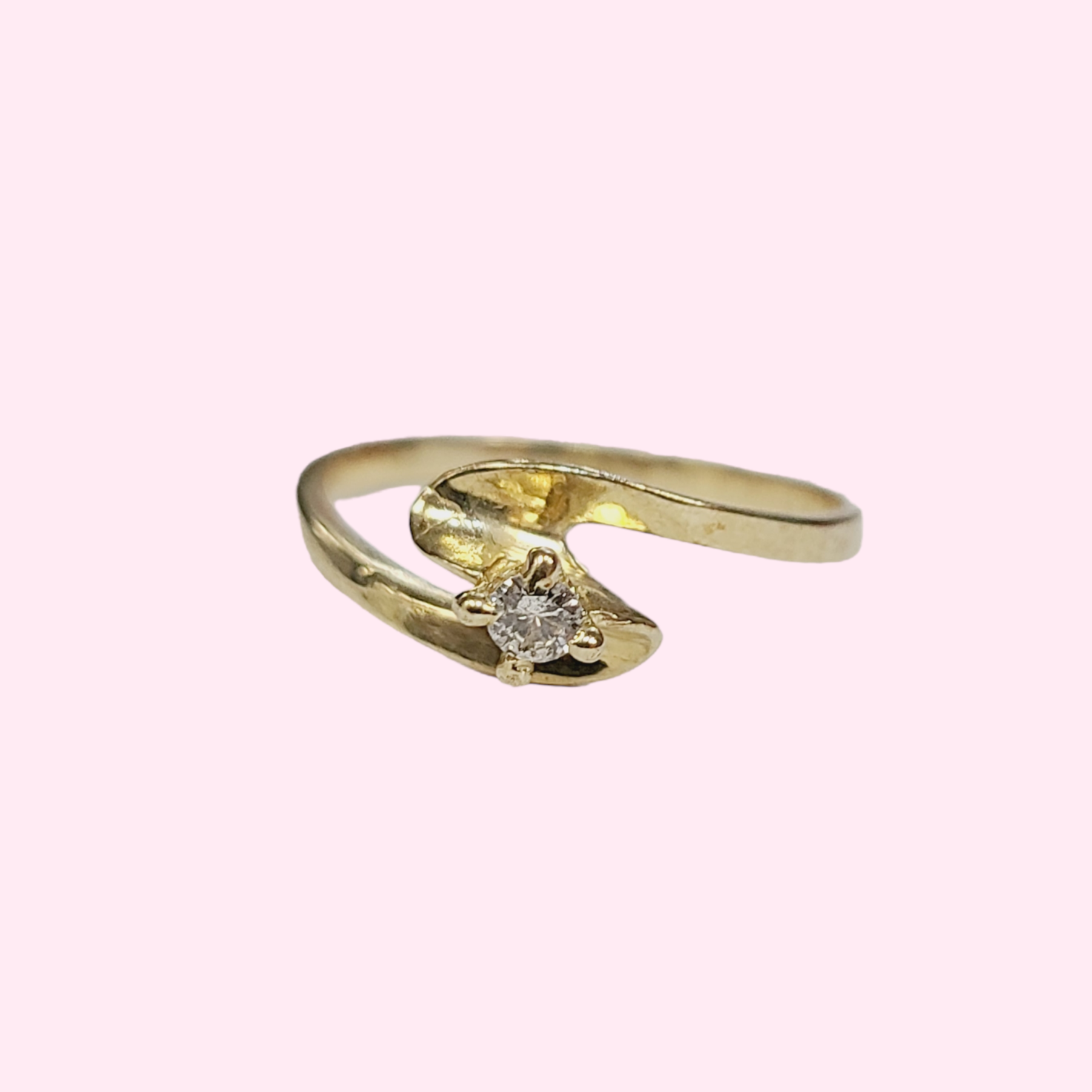 Solid 10K Yellow Gold Diamond Curved Ring Size 6.5