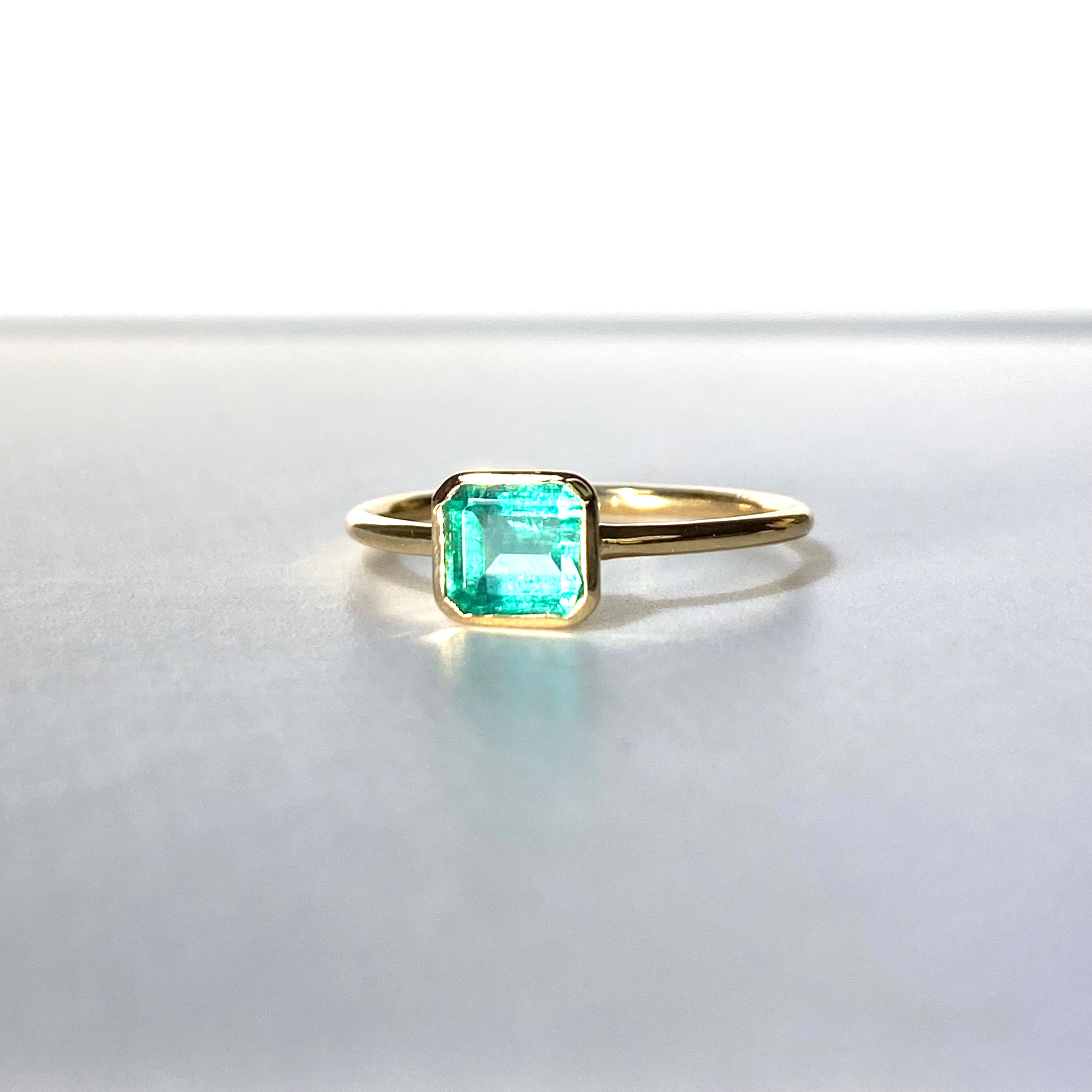 .58CT Colombian Emerald 18K Yellow Gold Solitaire Stacking Ring Size 5