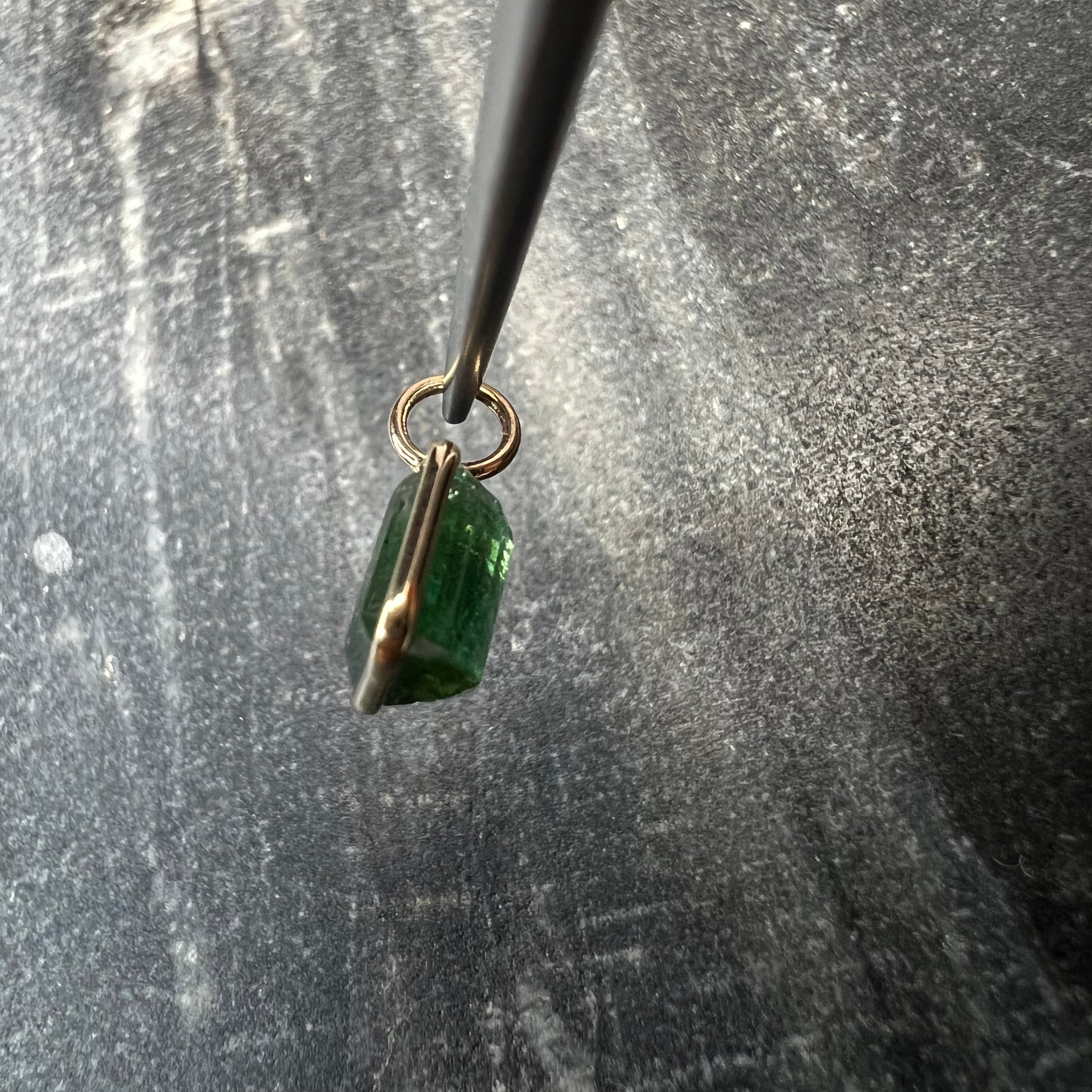 1.5CT Natural green Tourmaline 14K Yellow Gold Pendant Charm 11x6mm