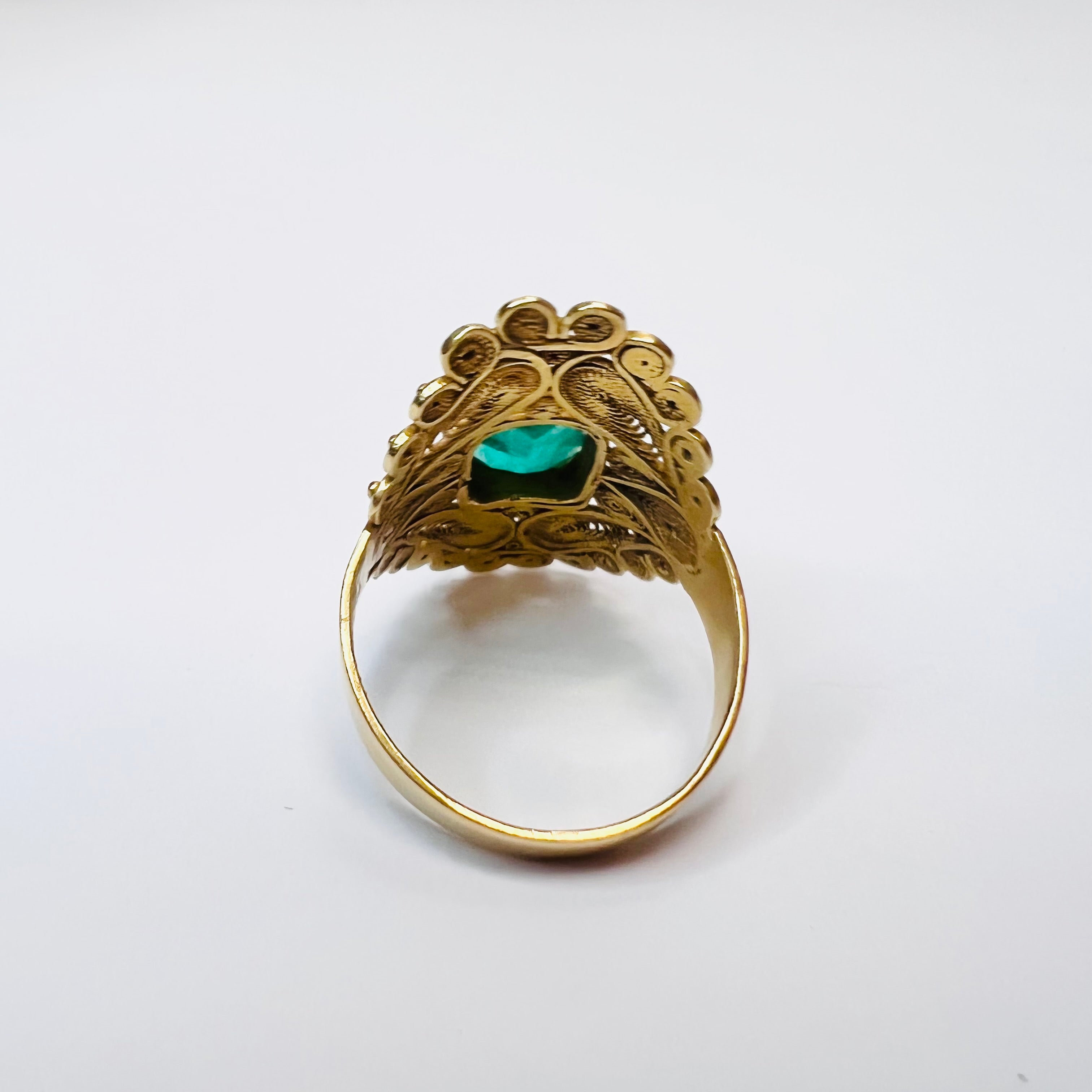 Solid 18K Yellow Gold Emerald Filigree Design Long Ring Size 8.5