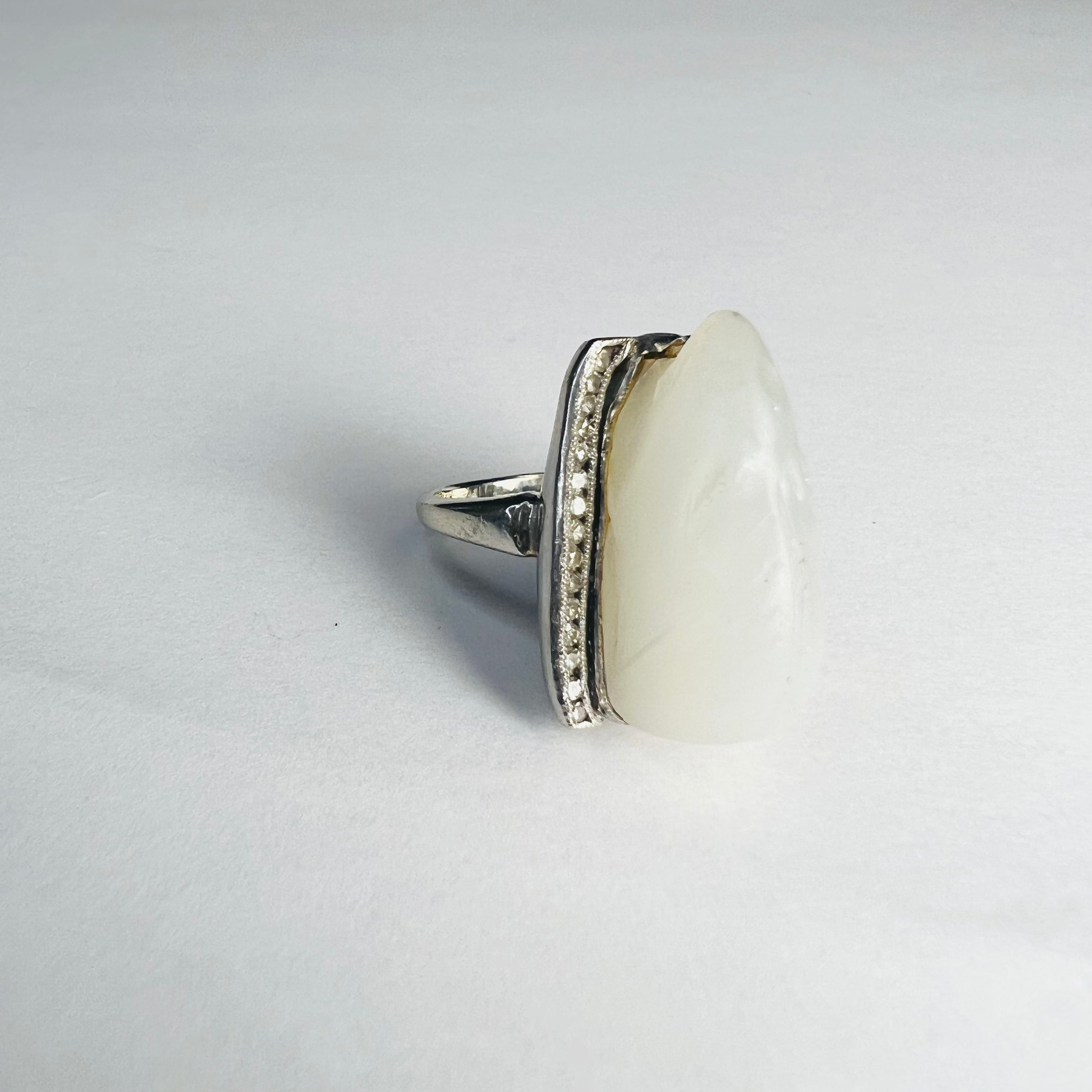 Antique 14K White Gold Carved Bunny White Jade with Diamond Ring Size 5.5