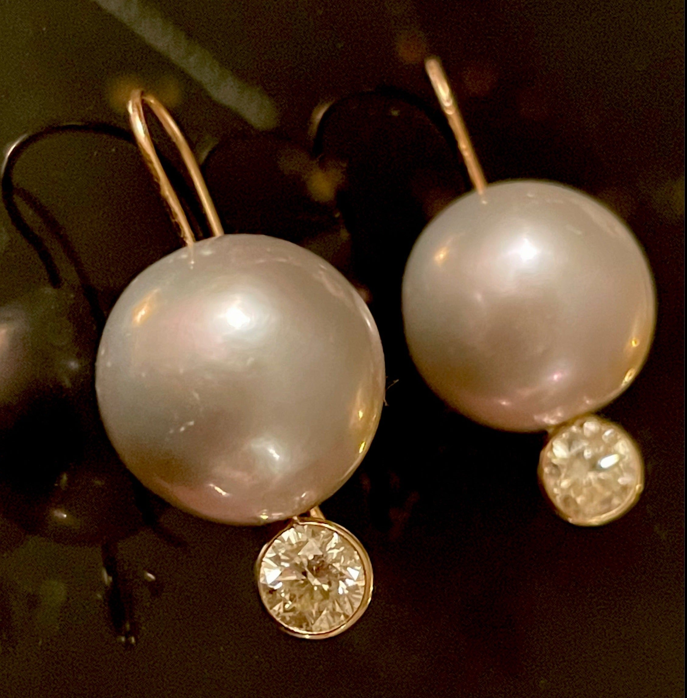 Stunning!14mm Freshwater Pearl and 1CTW Diamond 14K Gold Earrings