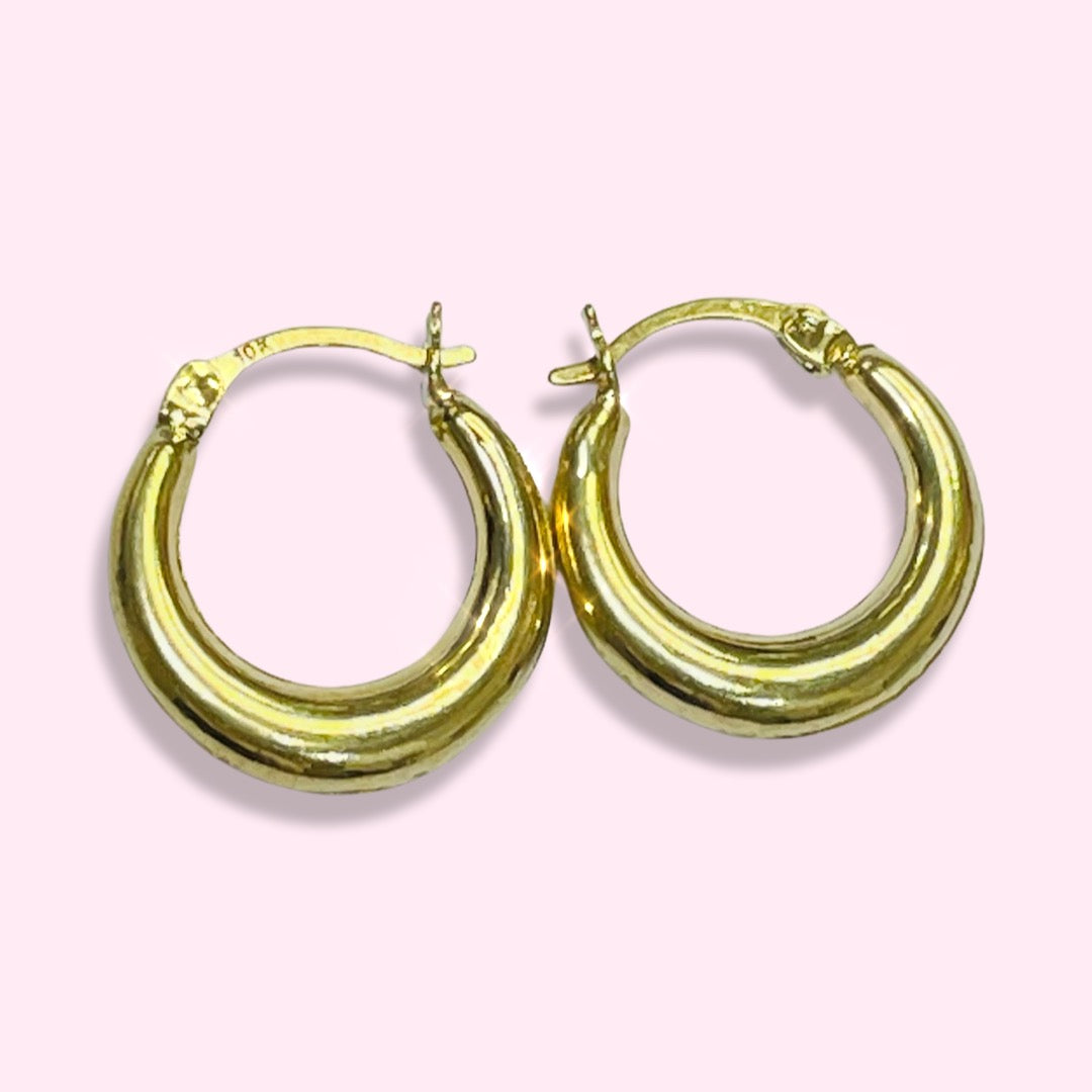 .65” 10K Yellow Gold Tapered Puffed Hoop Earrings