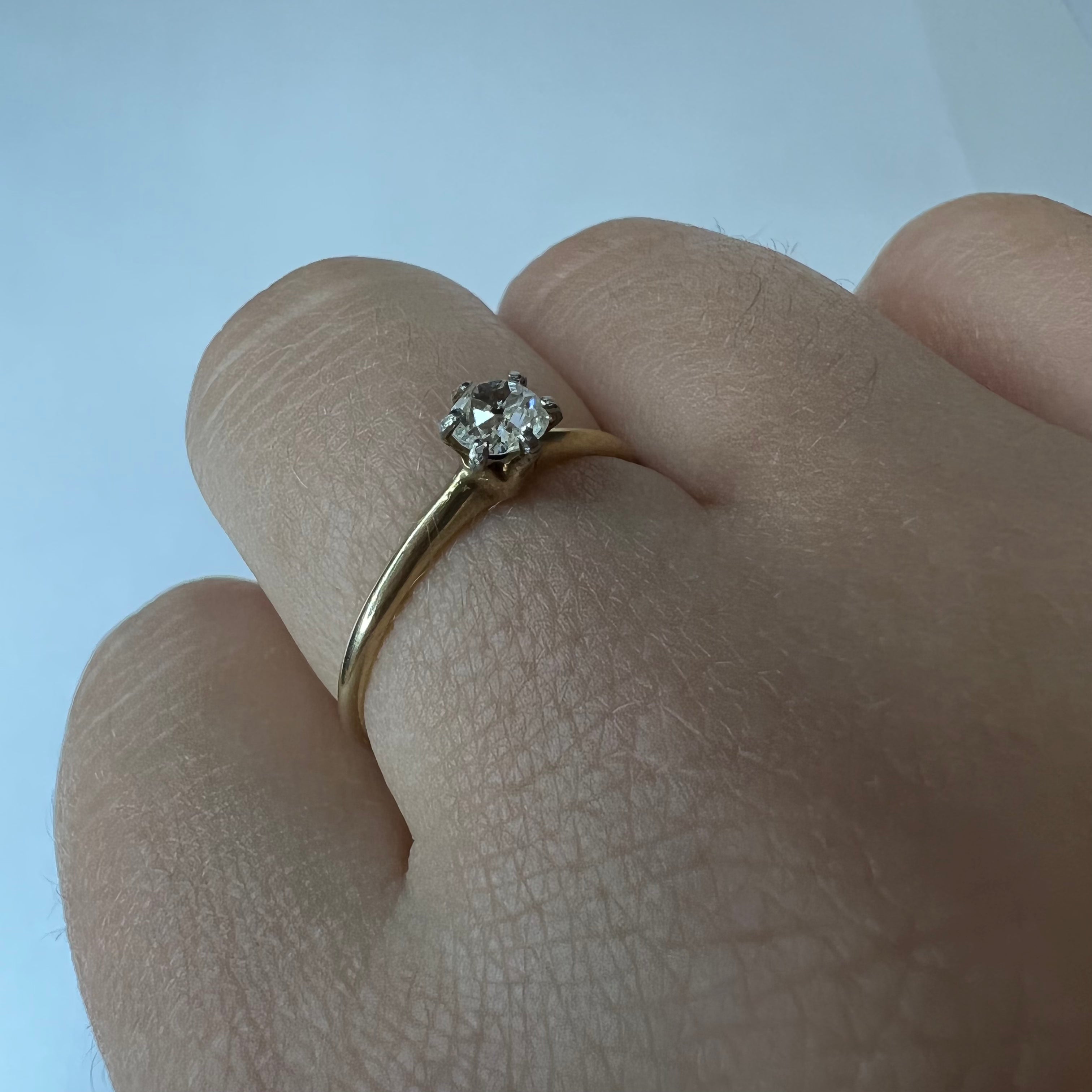 Solid 14K Yellow Gold Solitaire Diamond Ring Band Size 8.25