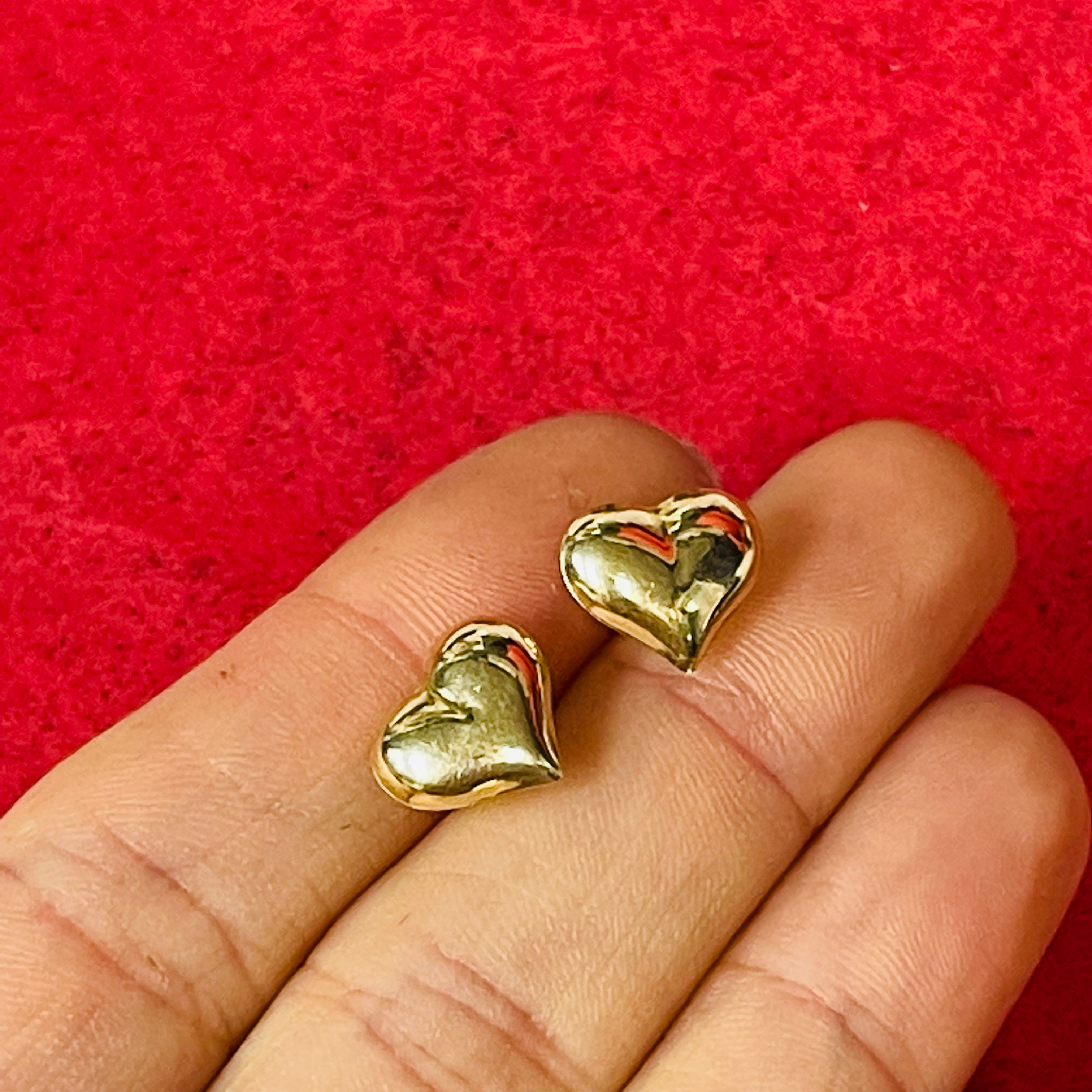 14K Yellow Gold Heart Stud Earrings 11x10mm