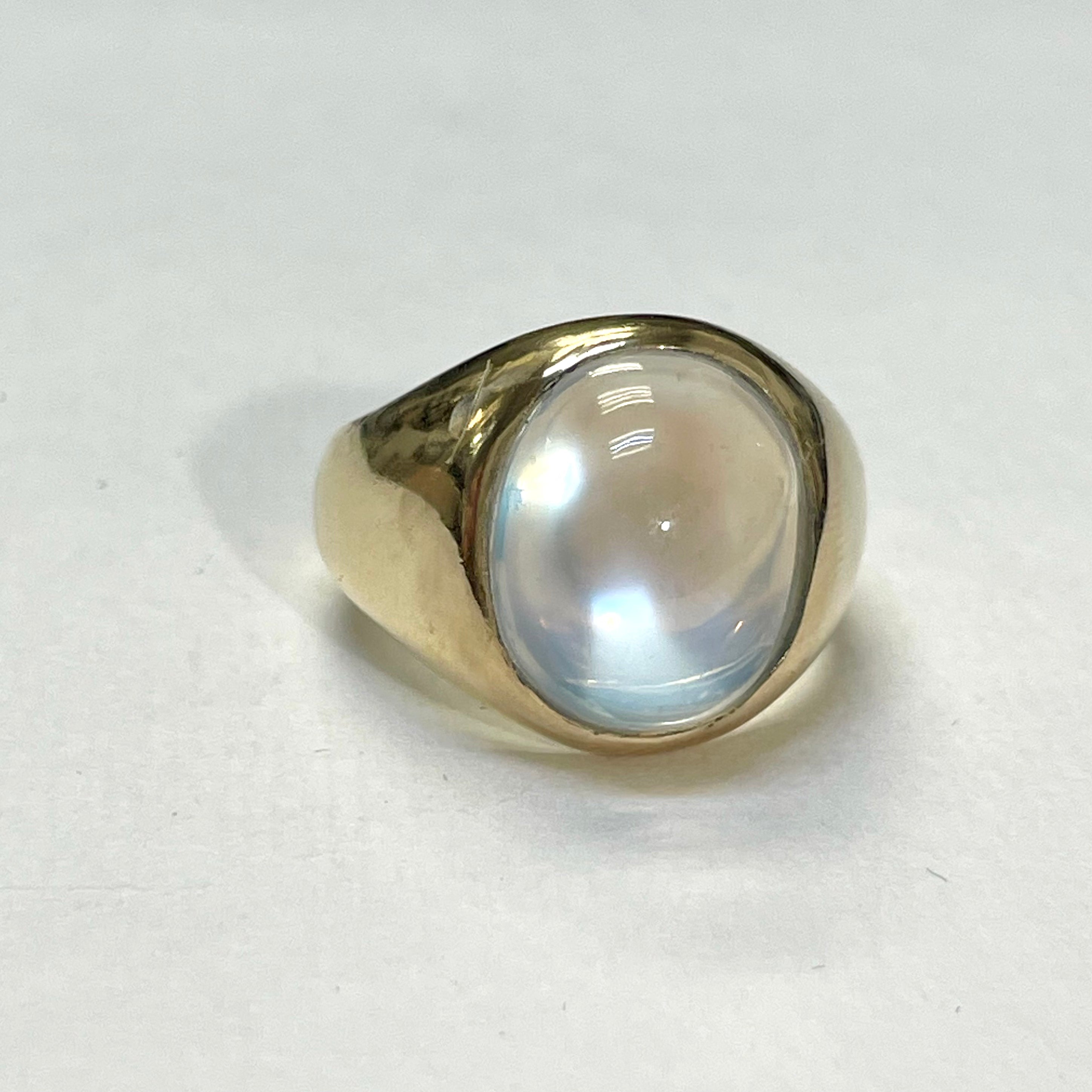 Moonstone Ring 14K Yellow Gold Size 7