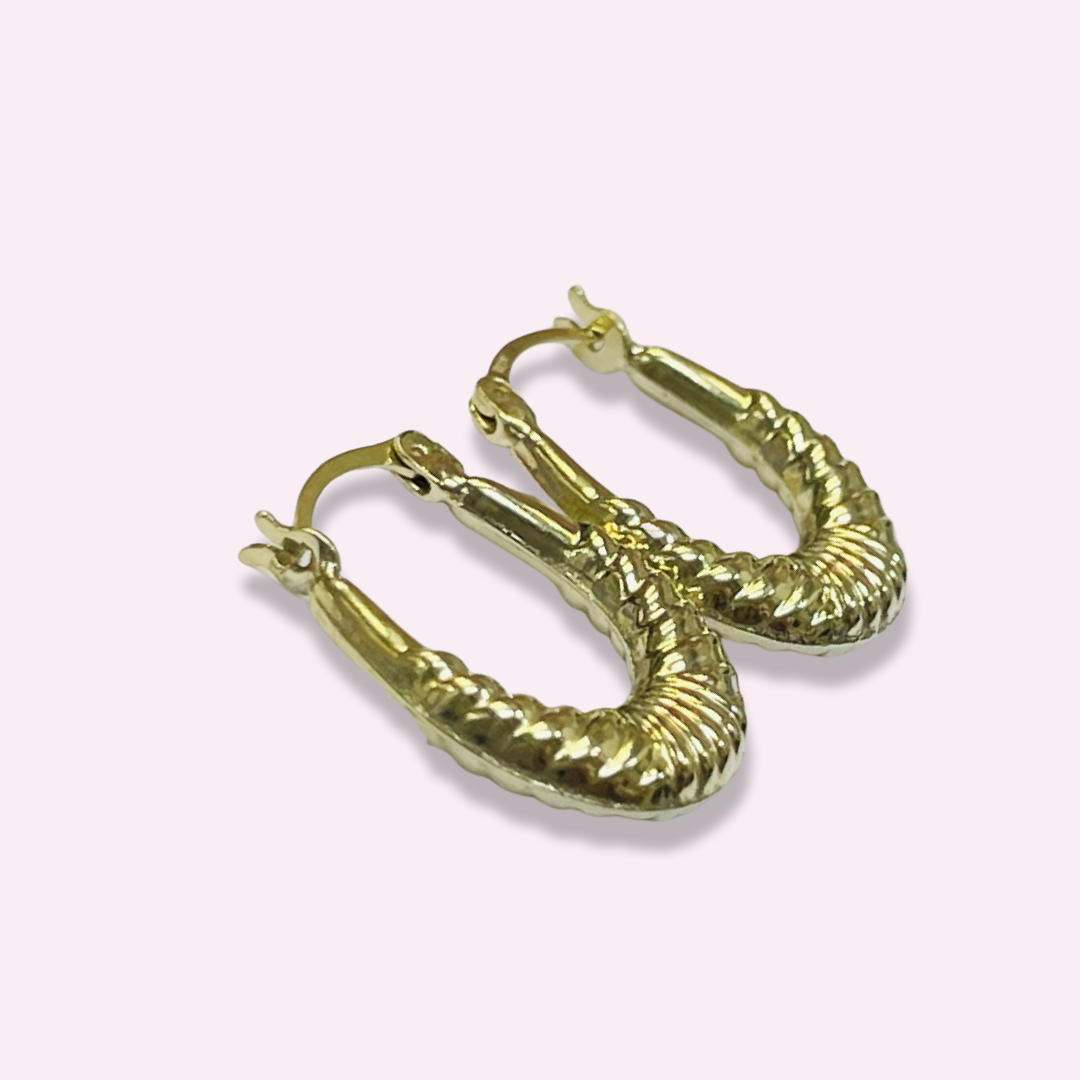 .75” 10K Yellow Gold Oval Croissant Shrimp Hoop Earrings