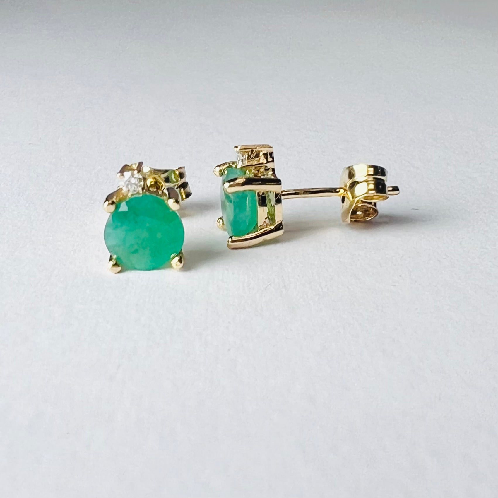 Solid 18K Yellow Gold Emerald and Diamond Stud Earrings 6x4.5mm