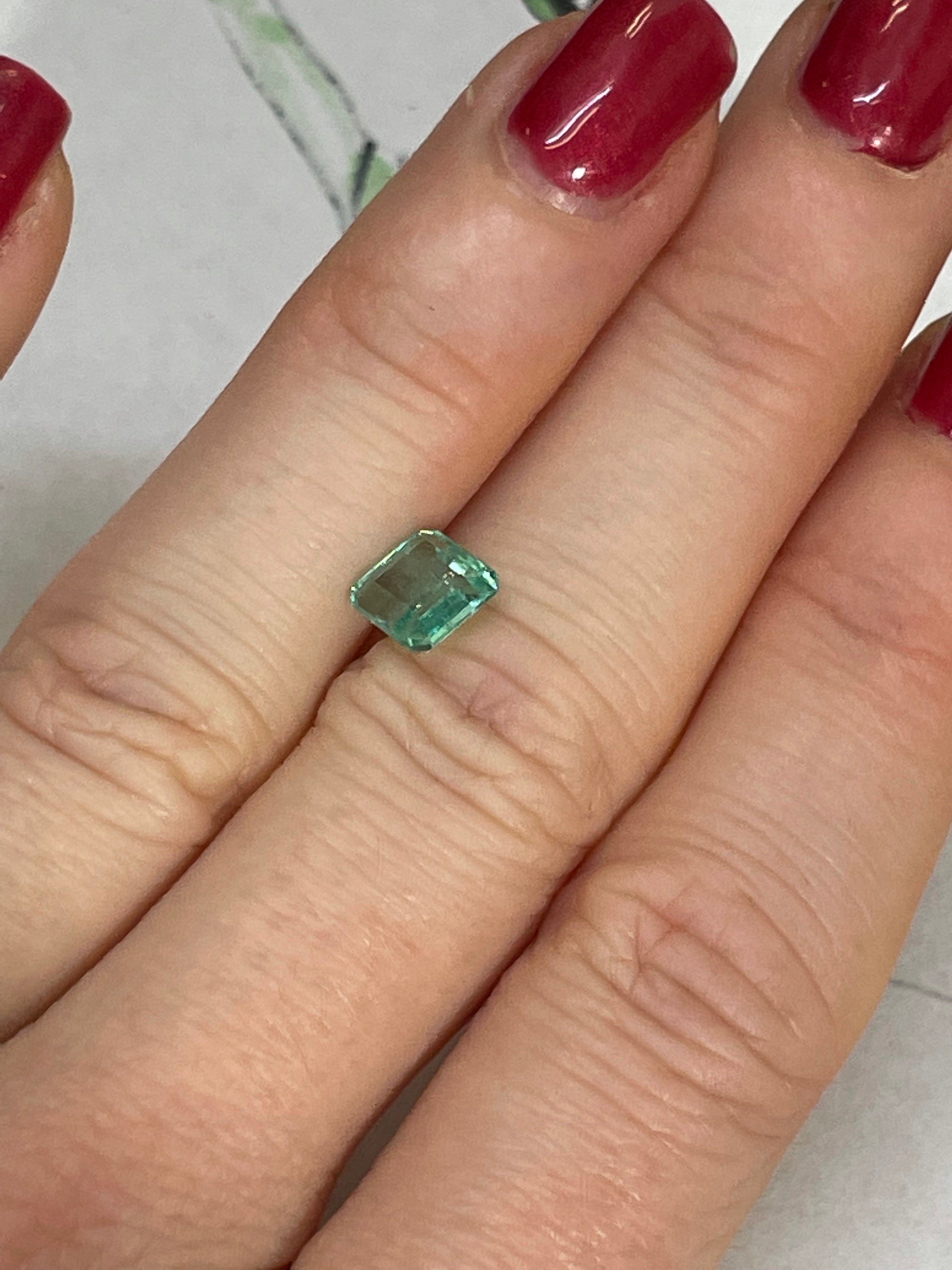 1.10CT Natural Colombian Emerald Loose 7x6mm