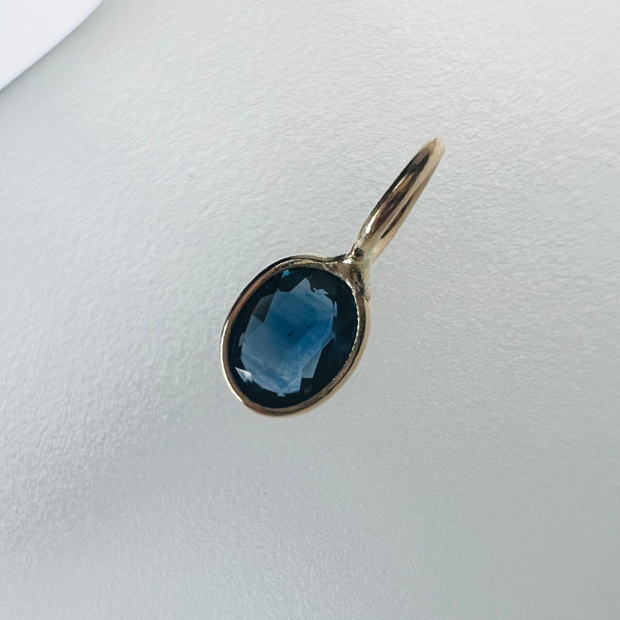 .55CT Natural Oval Sapphire 14K Yellow Gold Pendant Charm 9x4mm