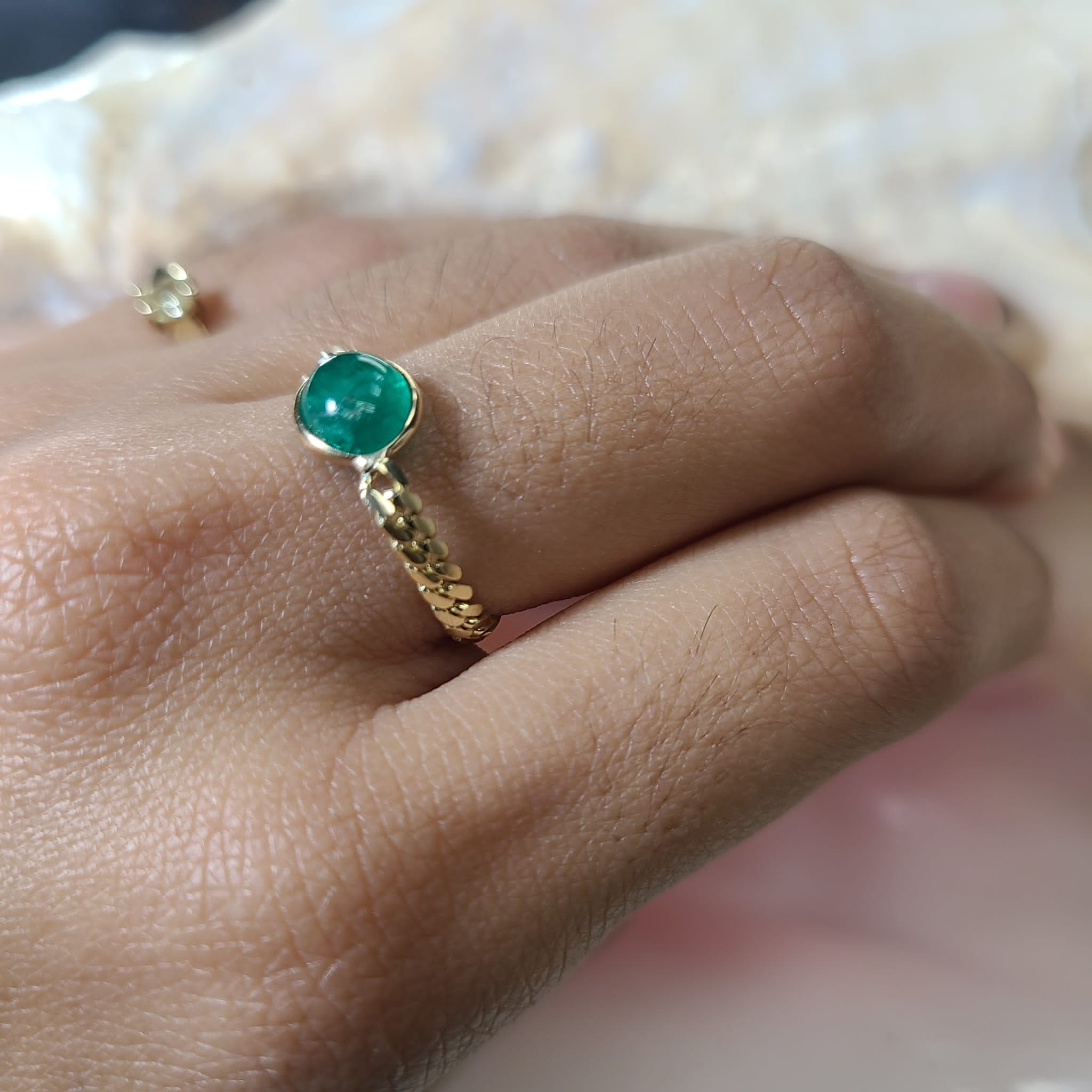 Solid 14K Yellow Gold Cabochon Emerald Cuban Chain Ring Size 7.5