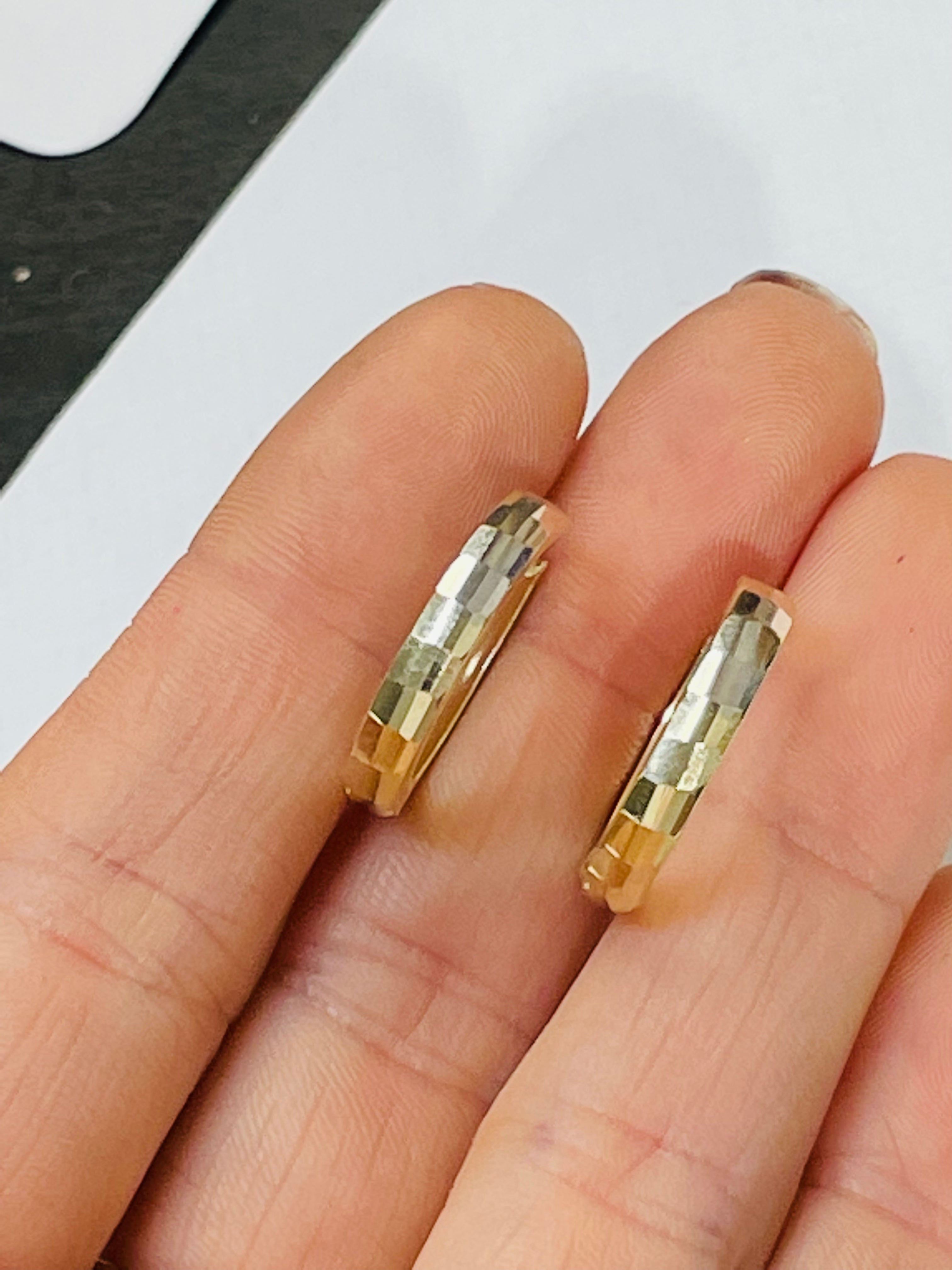 14K Yellow Gold Reversible .75” 3mm Huggie Hoop Earrings