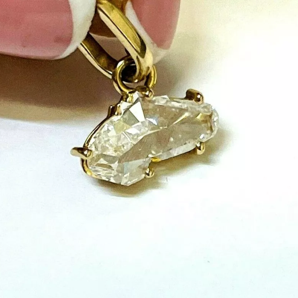 .96CT Natural Horse Head Cut Diamond Pendant G/H SI1 18K Yellow Gold
