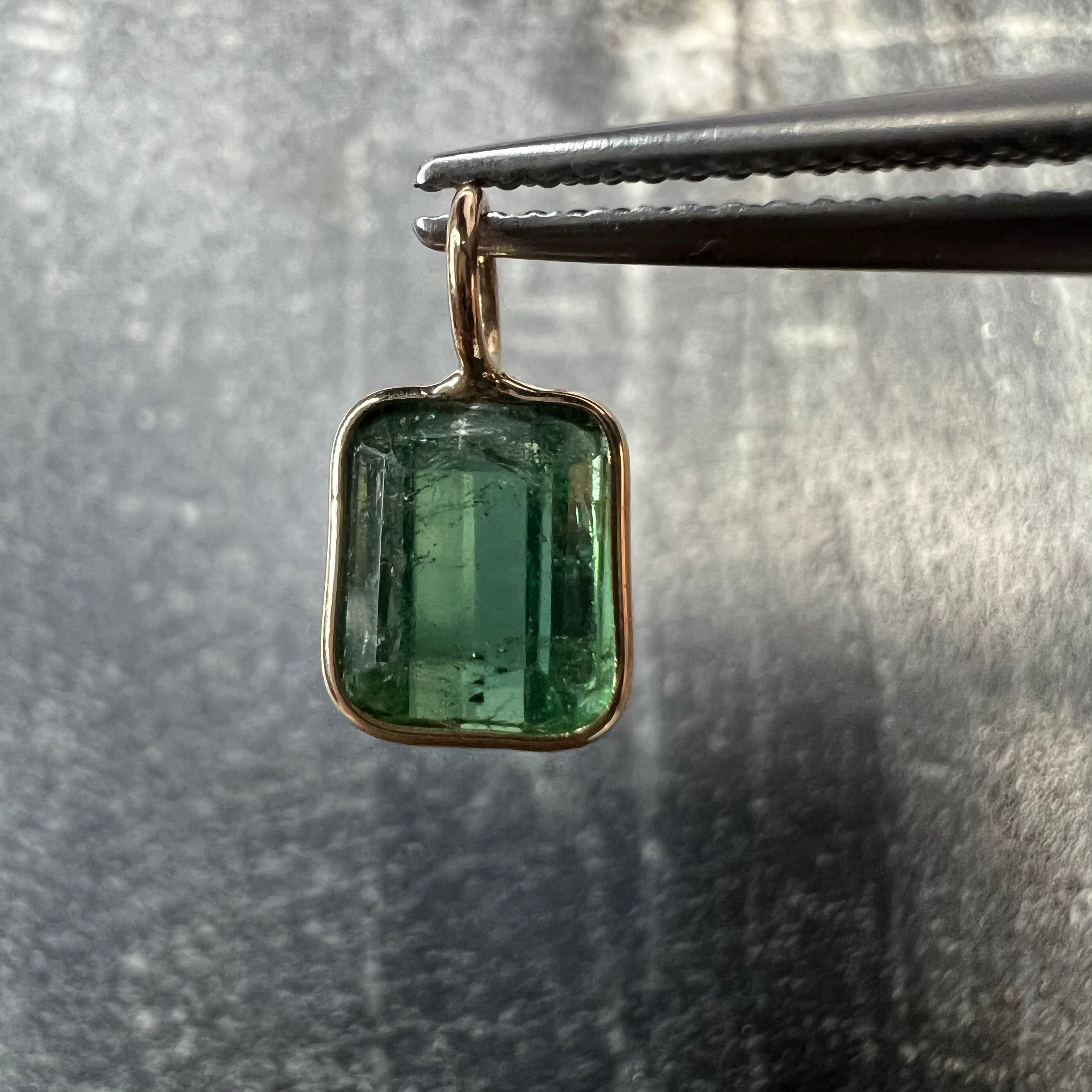 1.5CT Natural green Tourmaline 14K Yellow Gold Pendant Charm 11x6mm