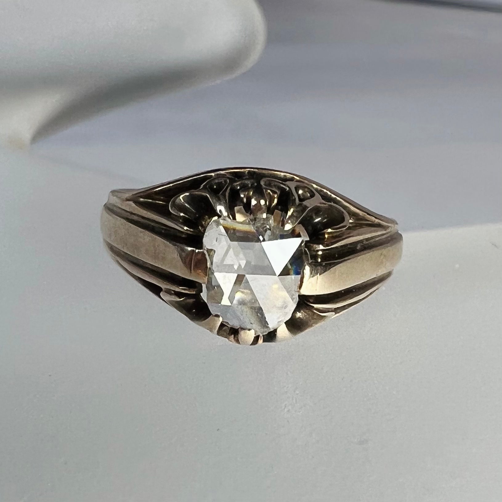 Antique 10K Yellow Gold Prong set .40CT Rose Cut Diamond Engraved Ring Size 4.25