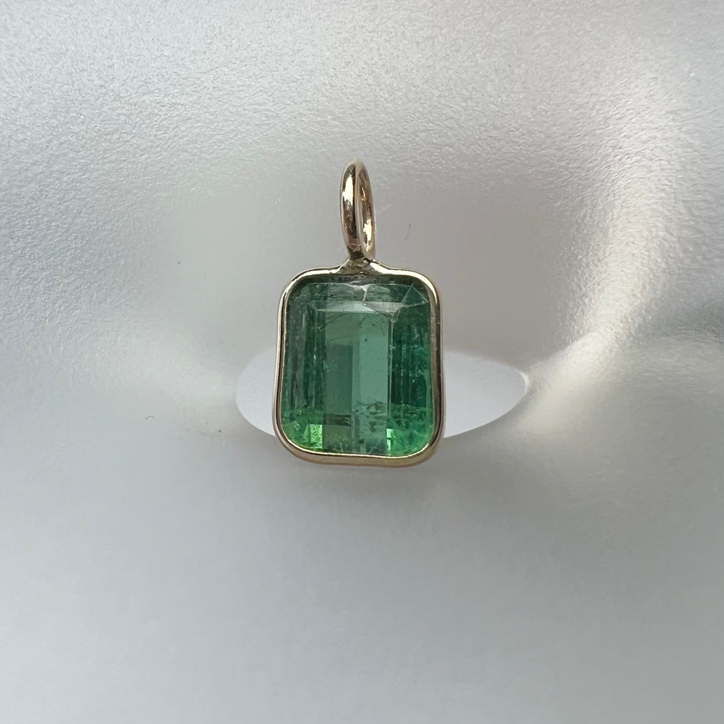 1.5CT Natural green Tourmaline 14K Yellow Gold Pendant Charm 11x6mm