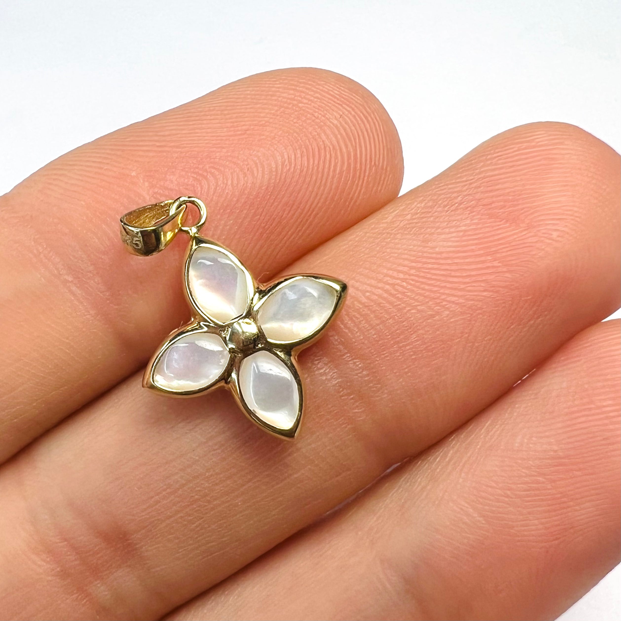 14K Yellow Gold Mother of Pearl Plumeria Flower Pendant Charm .79"