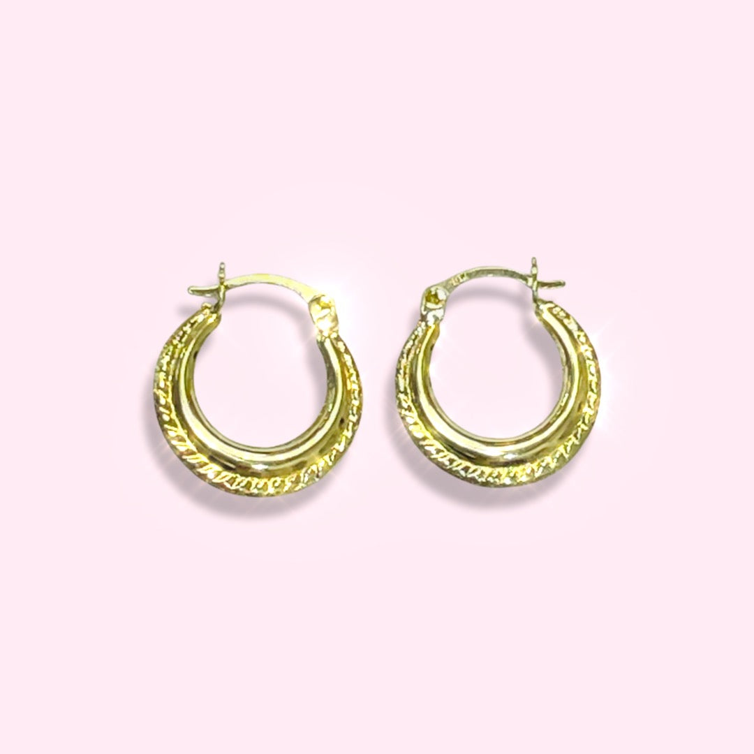 .65” 10K Yellow Gold Tapered Puffed Ridged Hoop Earrings