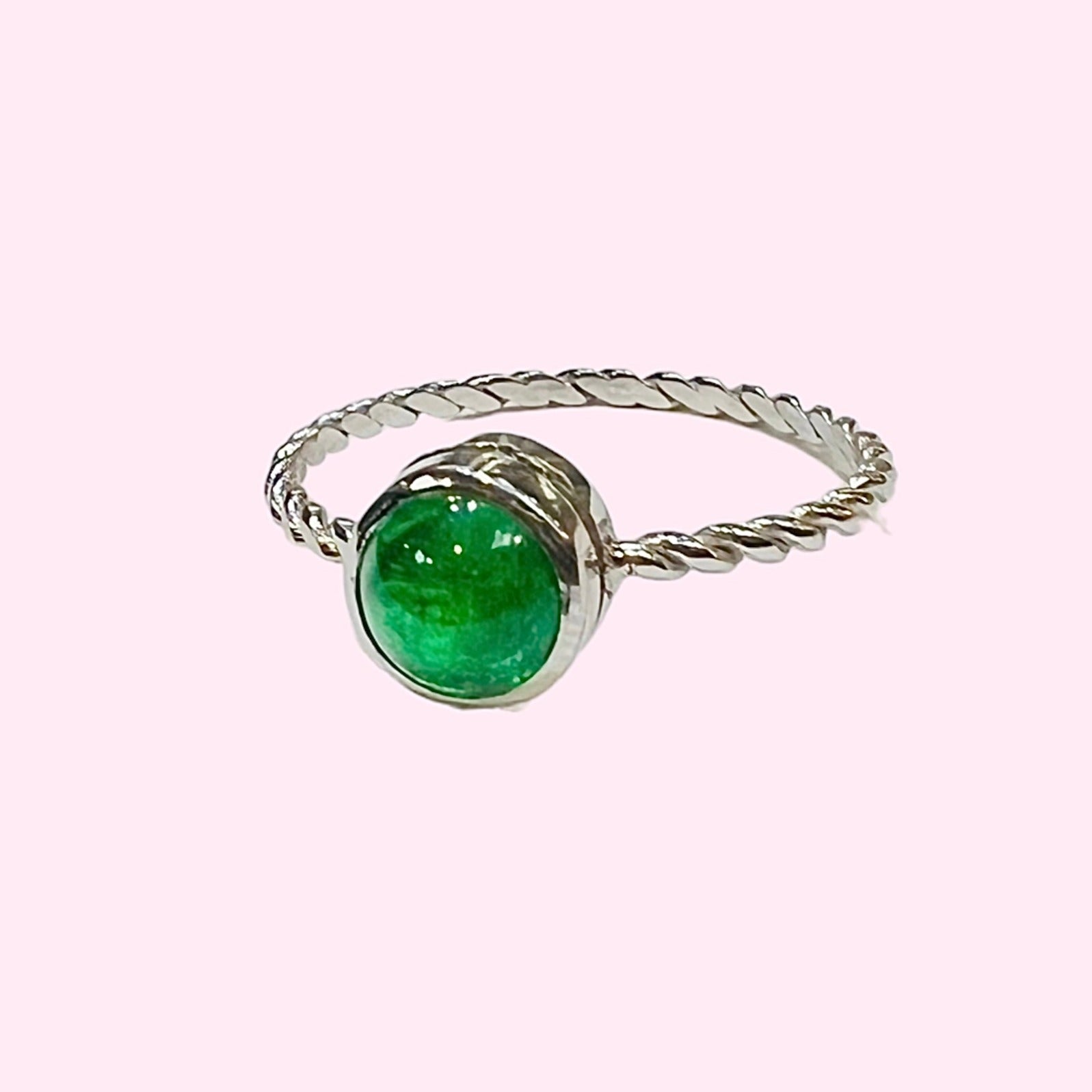 Fabulous 14K White Gold Cabochon Emerald Ring Size 6.5