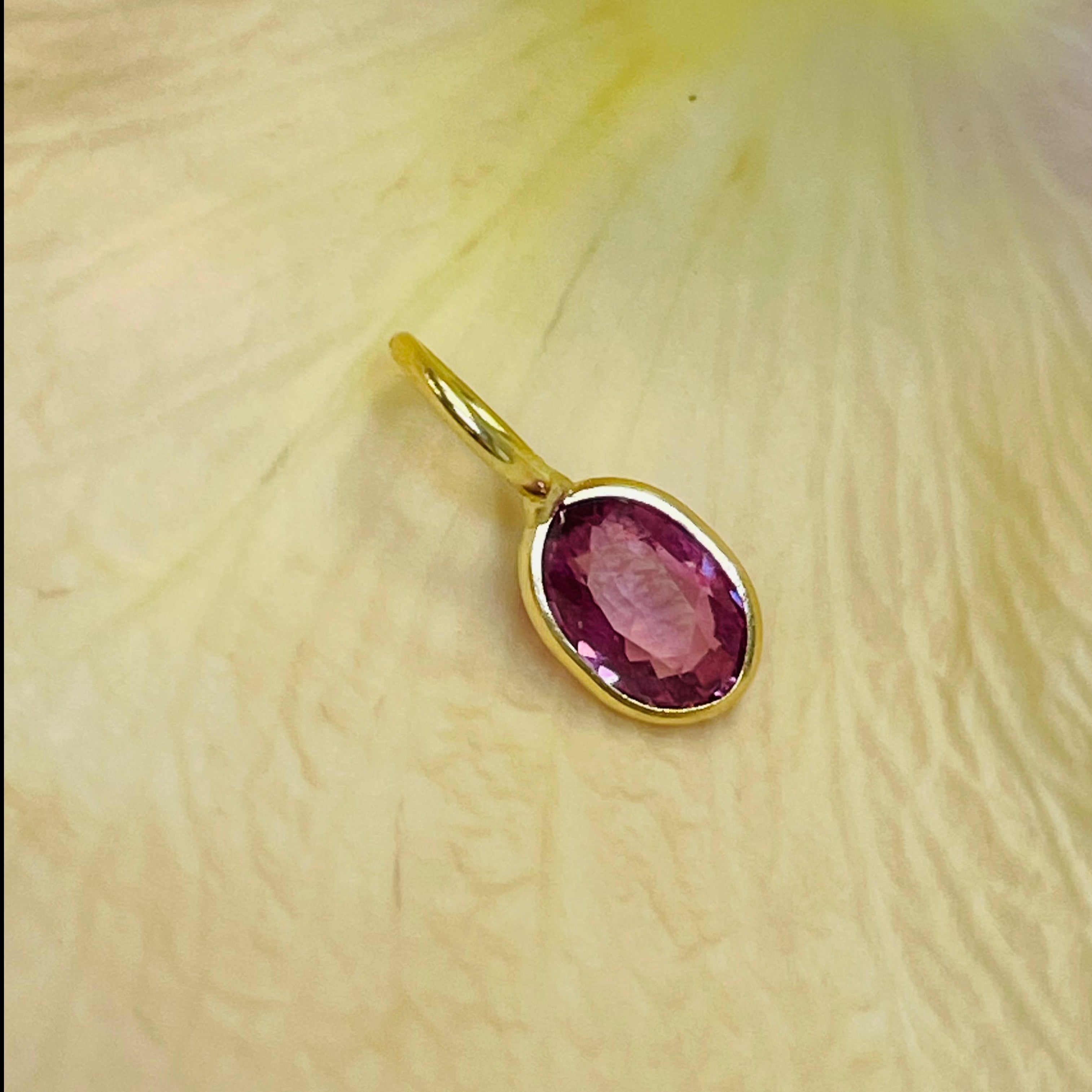 .50CT Oval Pink Sapphire 14K Yellow Gold Gemstone Charm Pendant
