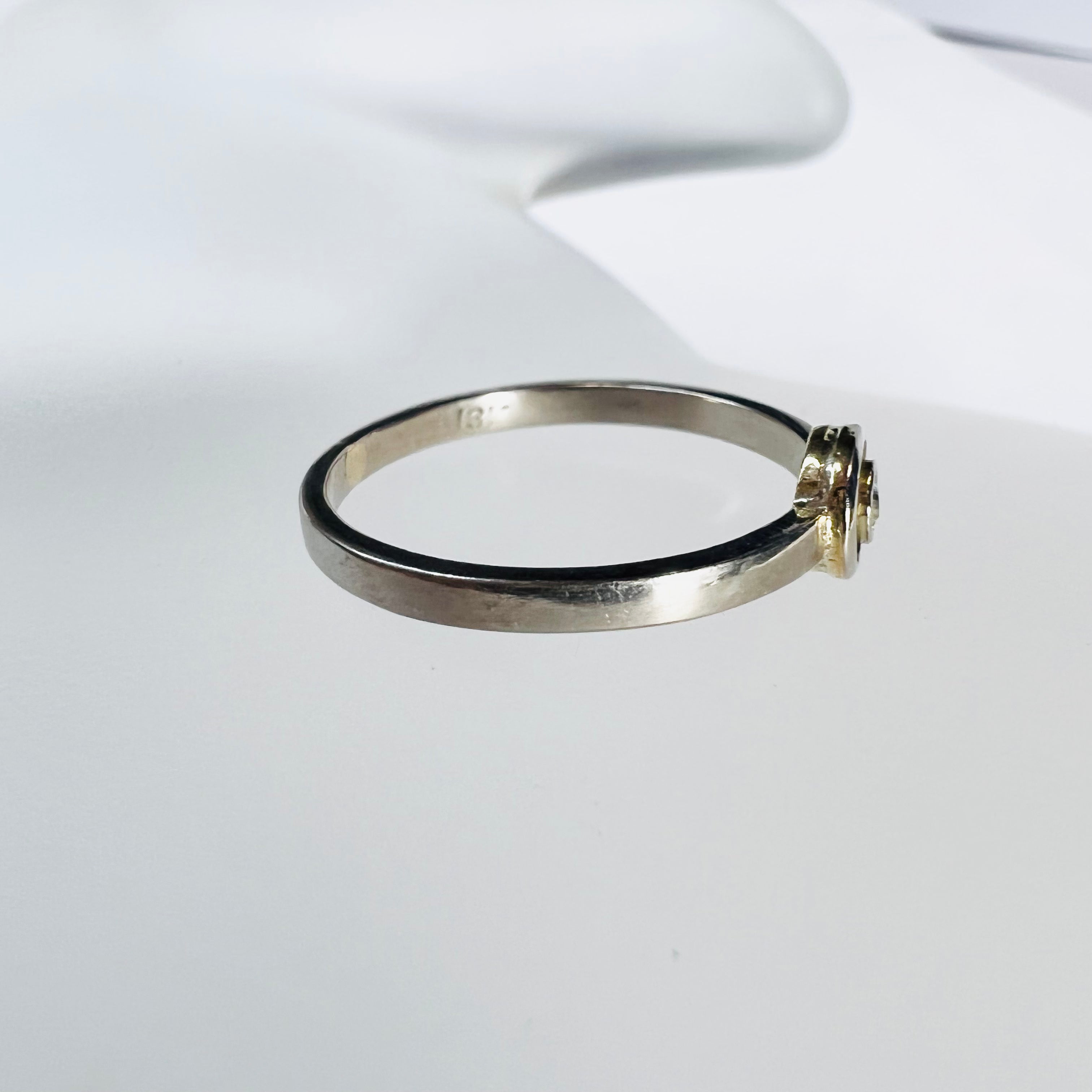 Solid 18K White Gold Bezel Diamond Ring Band Size 7.5