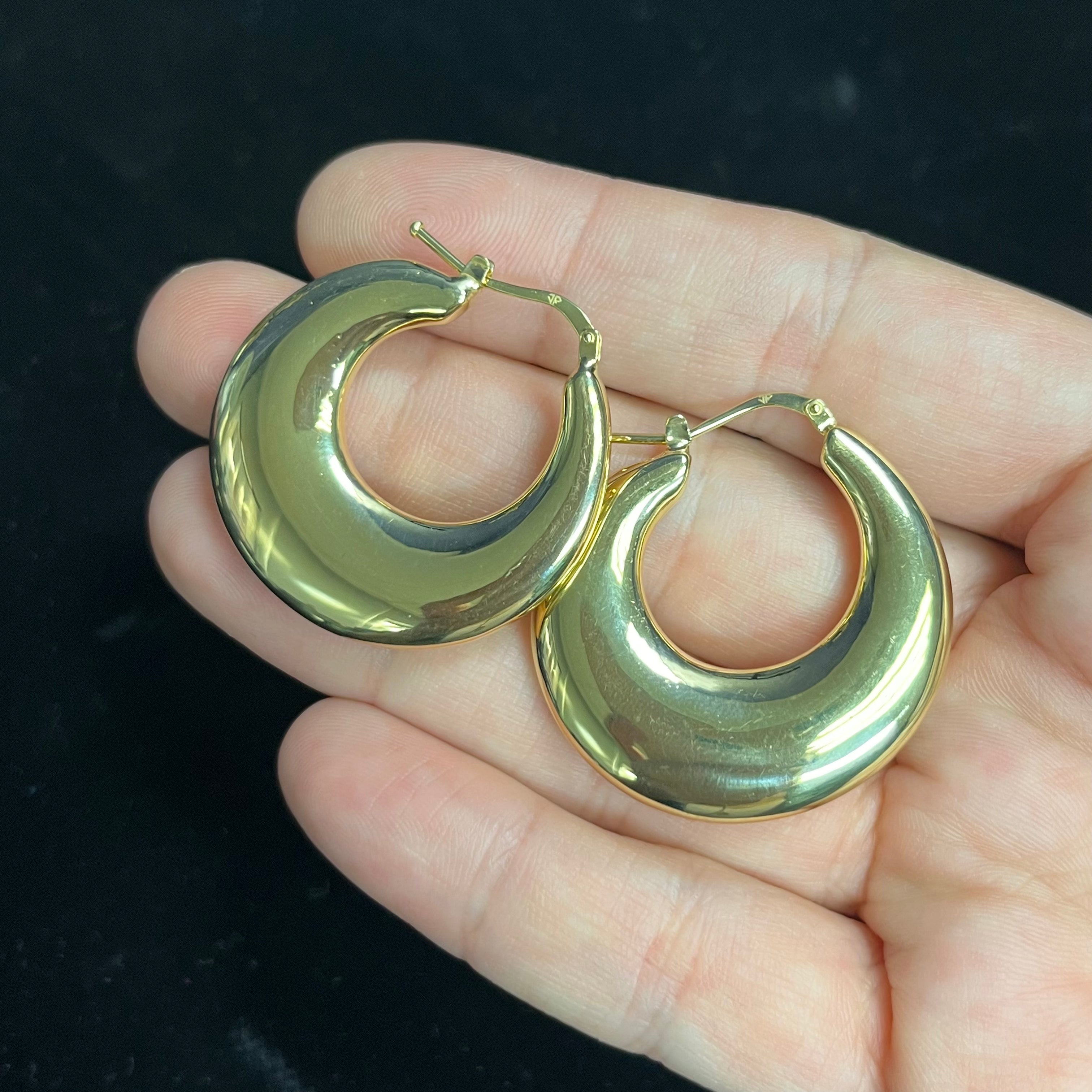 Beautiful 1.25" 14K Yellow Gold Sleek Puffy Hoop Earrings