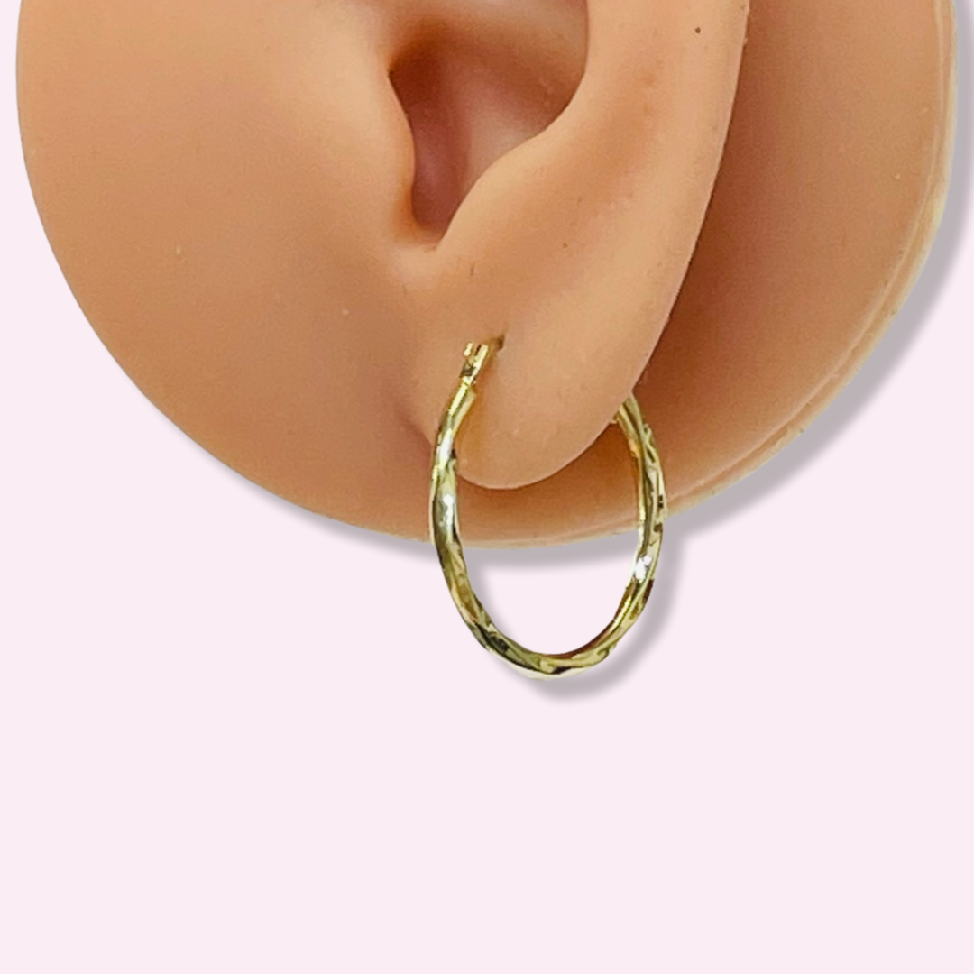 1” 10K Yellow Gold Twisted Oval Hoop Earrings