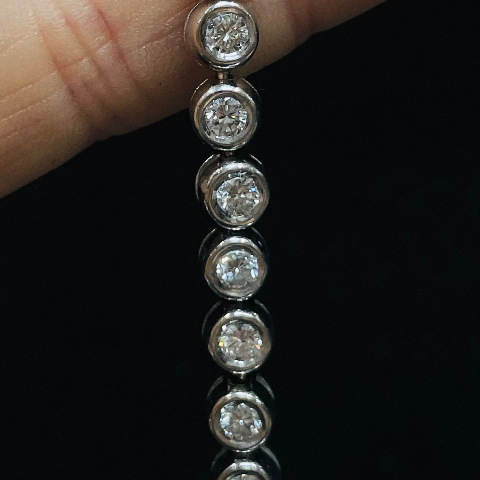 5CT F VS Natural Diamond Solid 18K White Gold Bezeled Tennis Bracelet