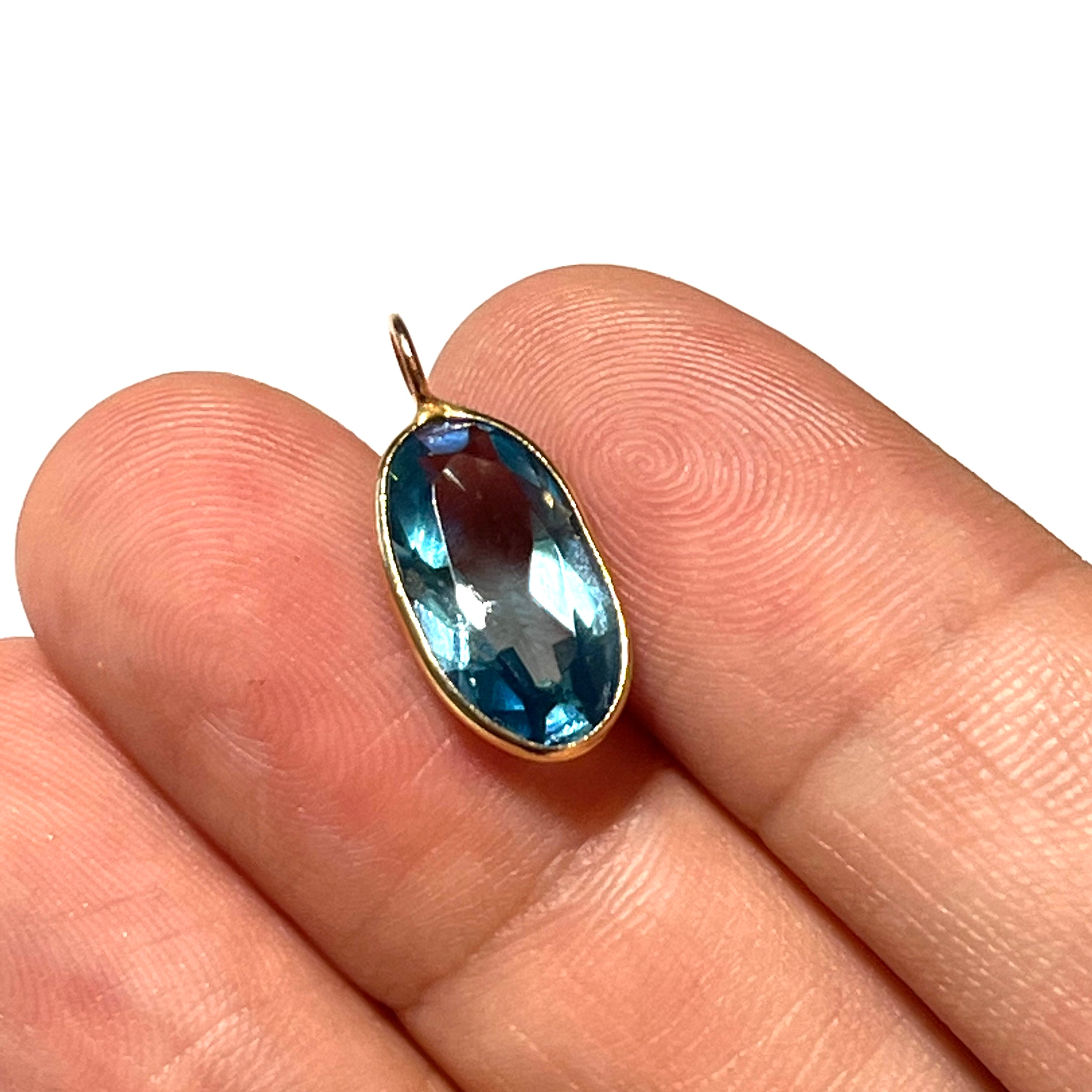 4ct Natural Oval Blue Topaz 14K Yellow Gold Pendant Charm