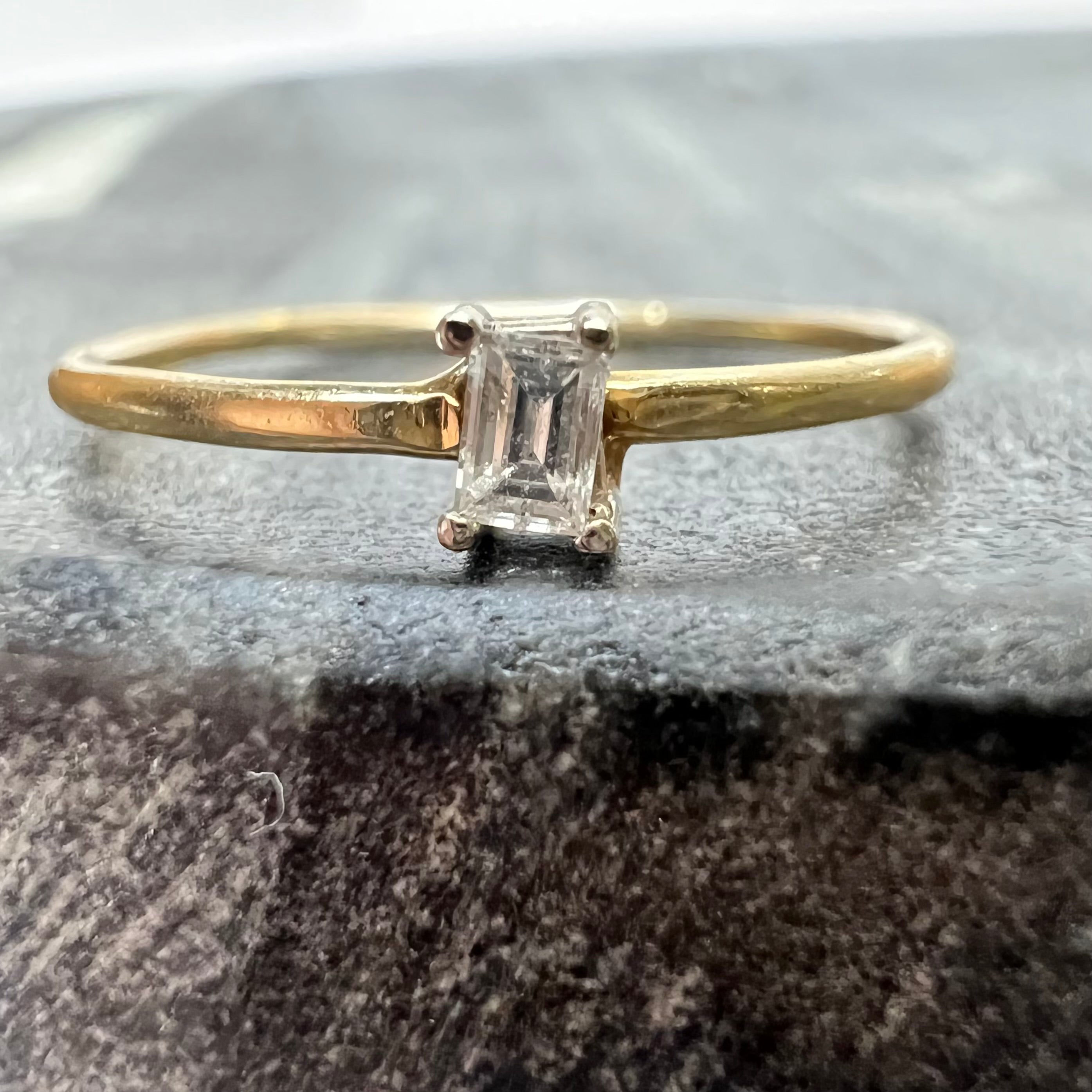 Solid 14K Yellow Gold Baguette Diamond Dainty Ring Band Size 8