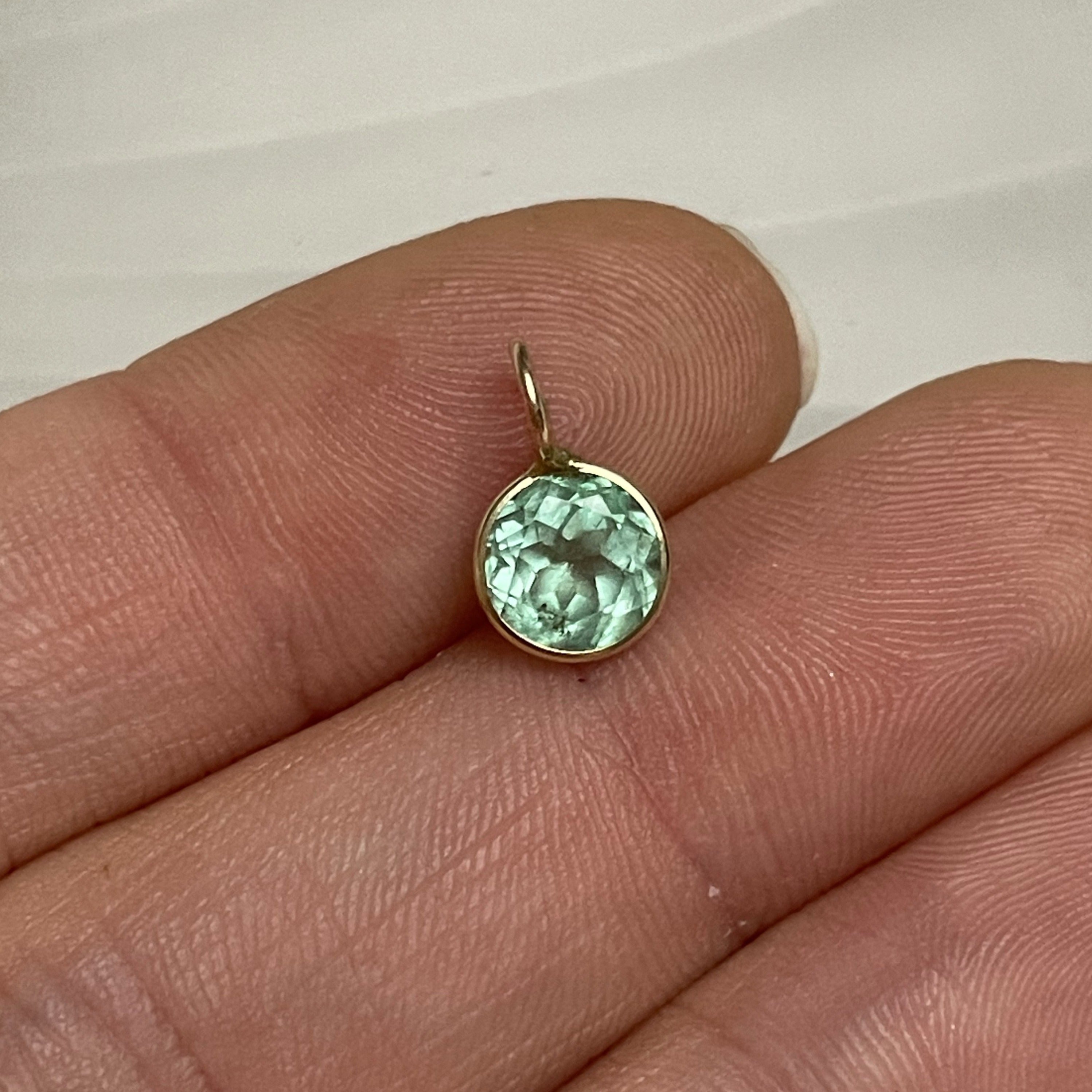 1CT Colombian Emerald 14K Yellow Gold